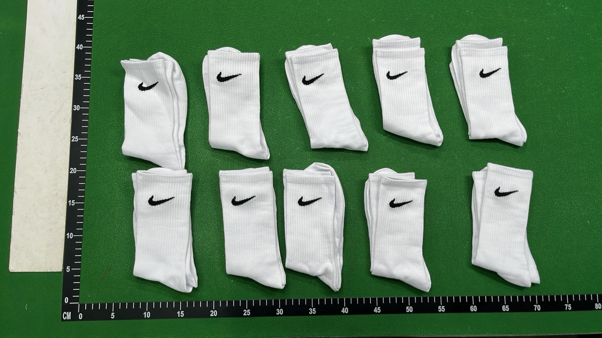Nike Performance Cotton Crew Socks - White & Black