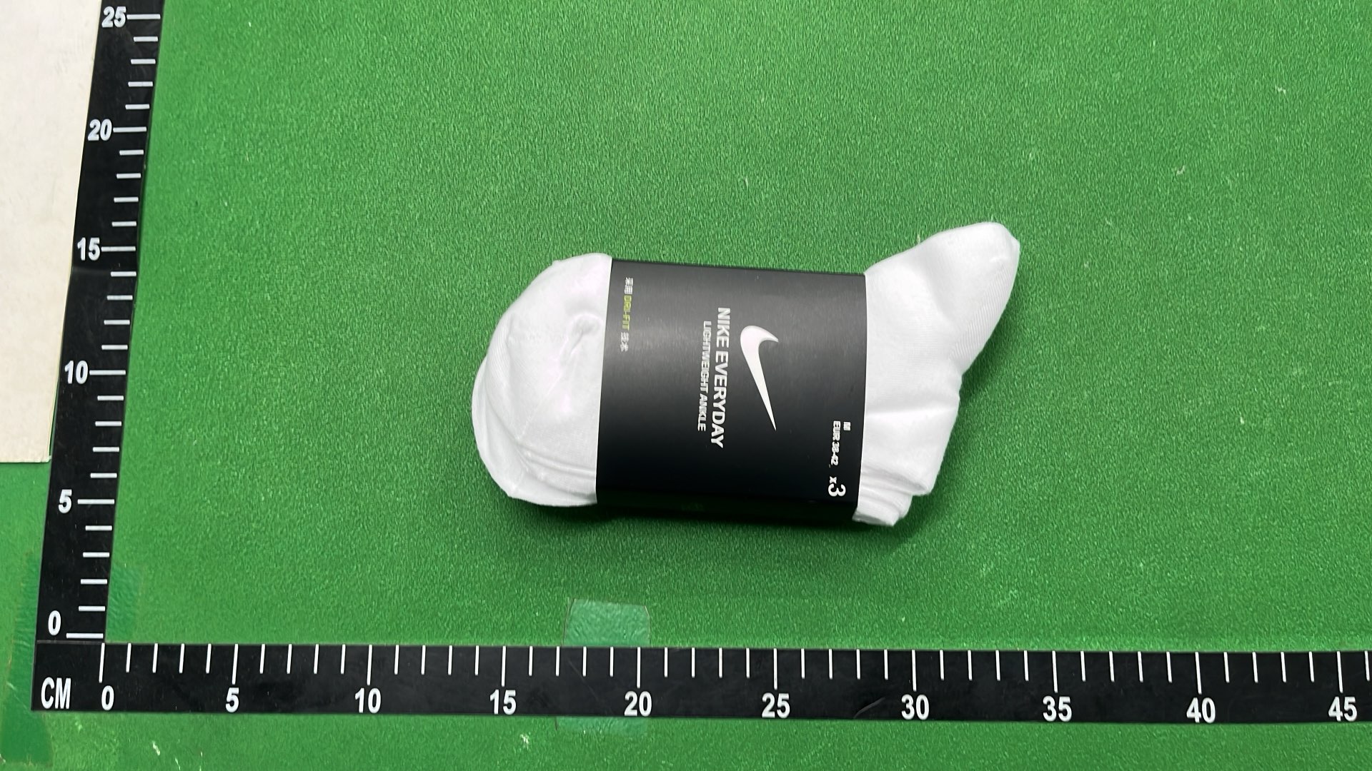 Nike Everyday Cushioned Crew Socks - Comfortable & Durable Athletic Socks