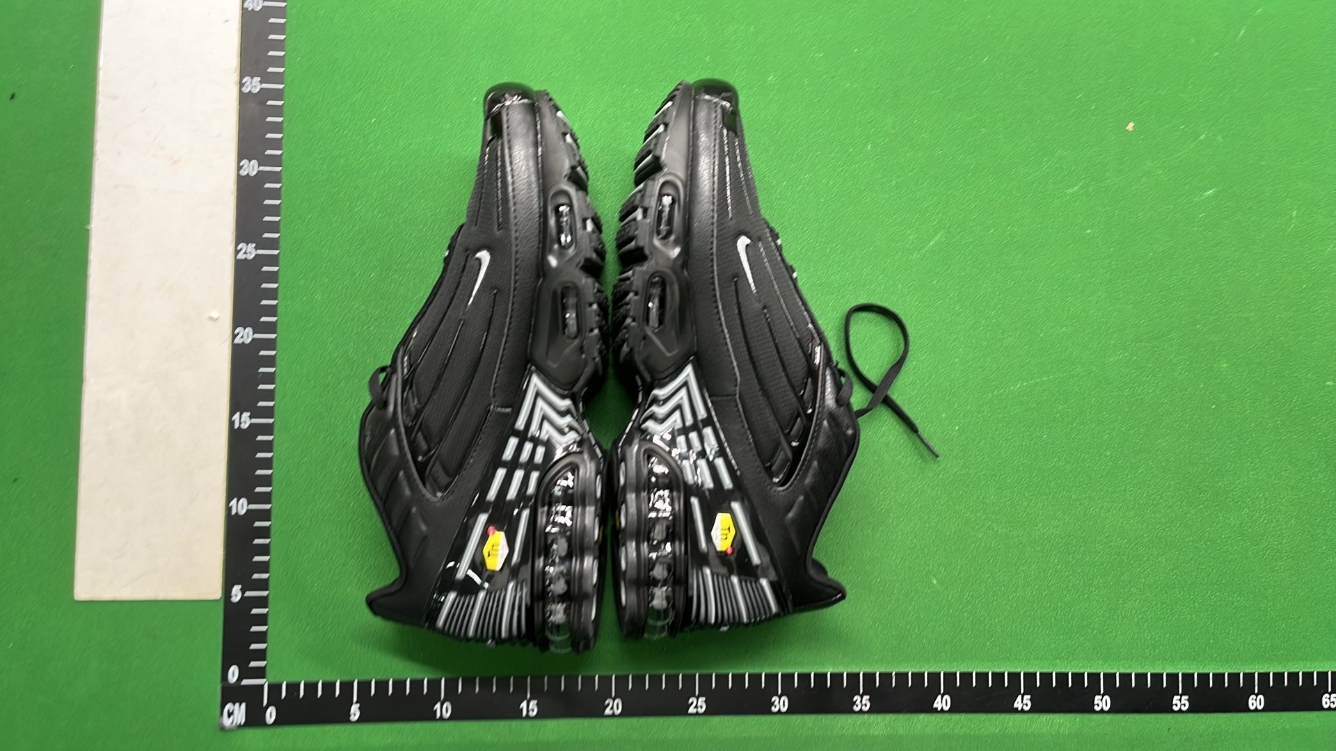Nike Air Max Plus Black Sneakers