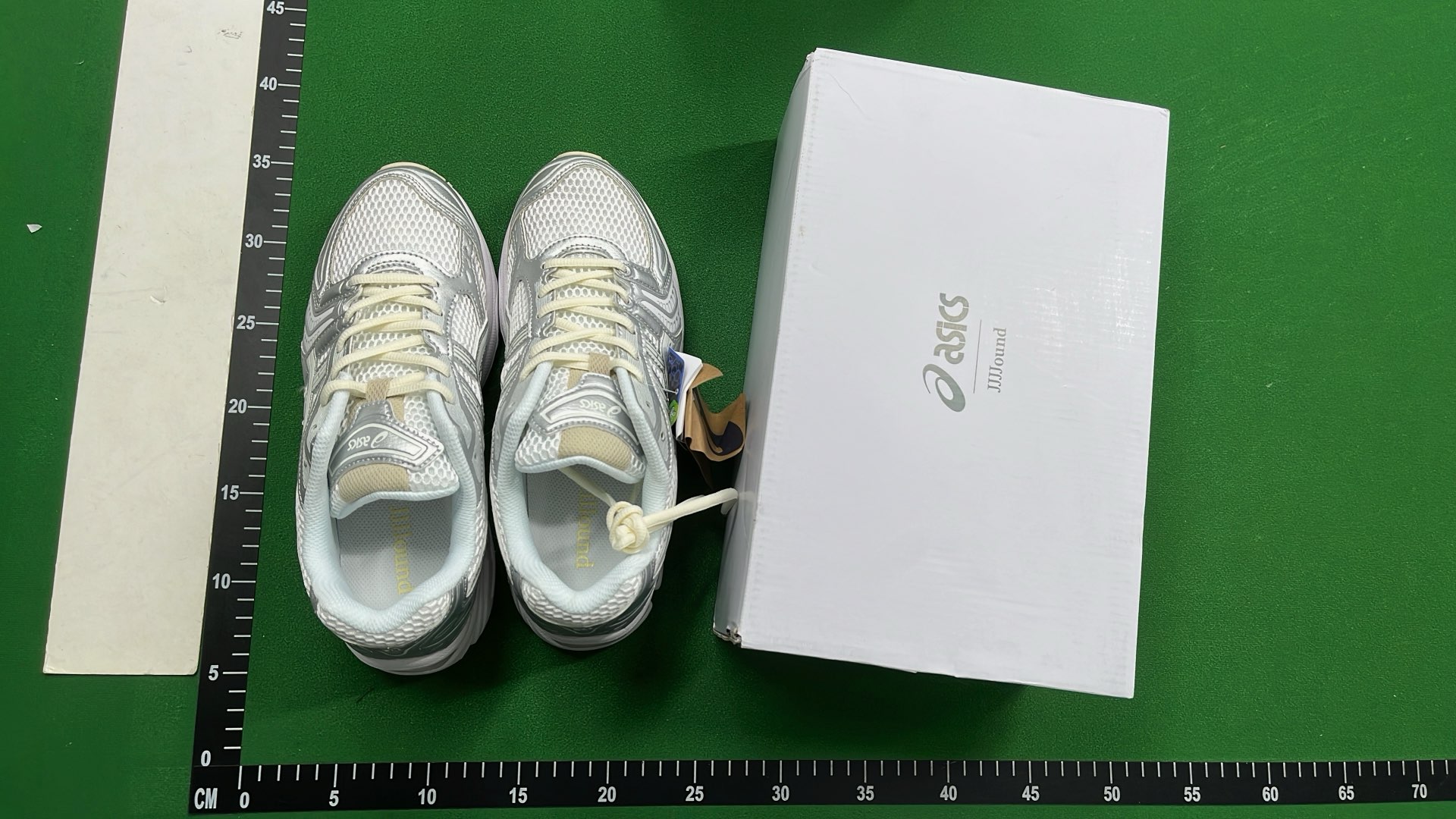 ASICS Gel-Kayano 20 Running Shoes for Men and Women