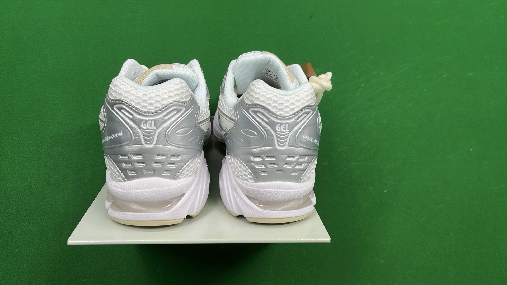 ASICS Gel-Kayano 20 Running Shoes for Men and Women