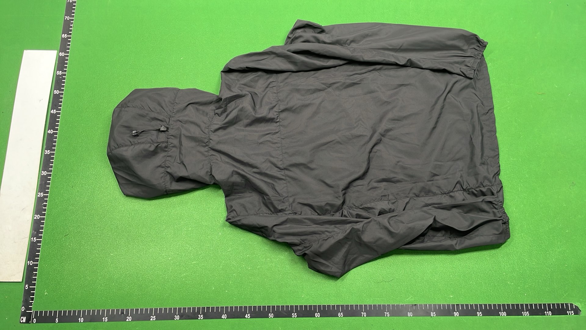 Arc'teryx Black Hooded Jacket for Outdoor Activities