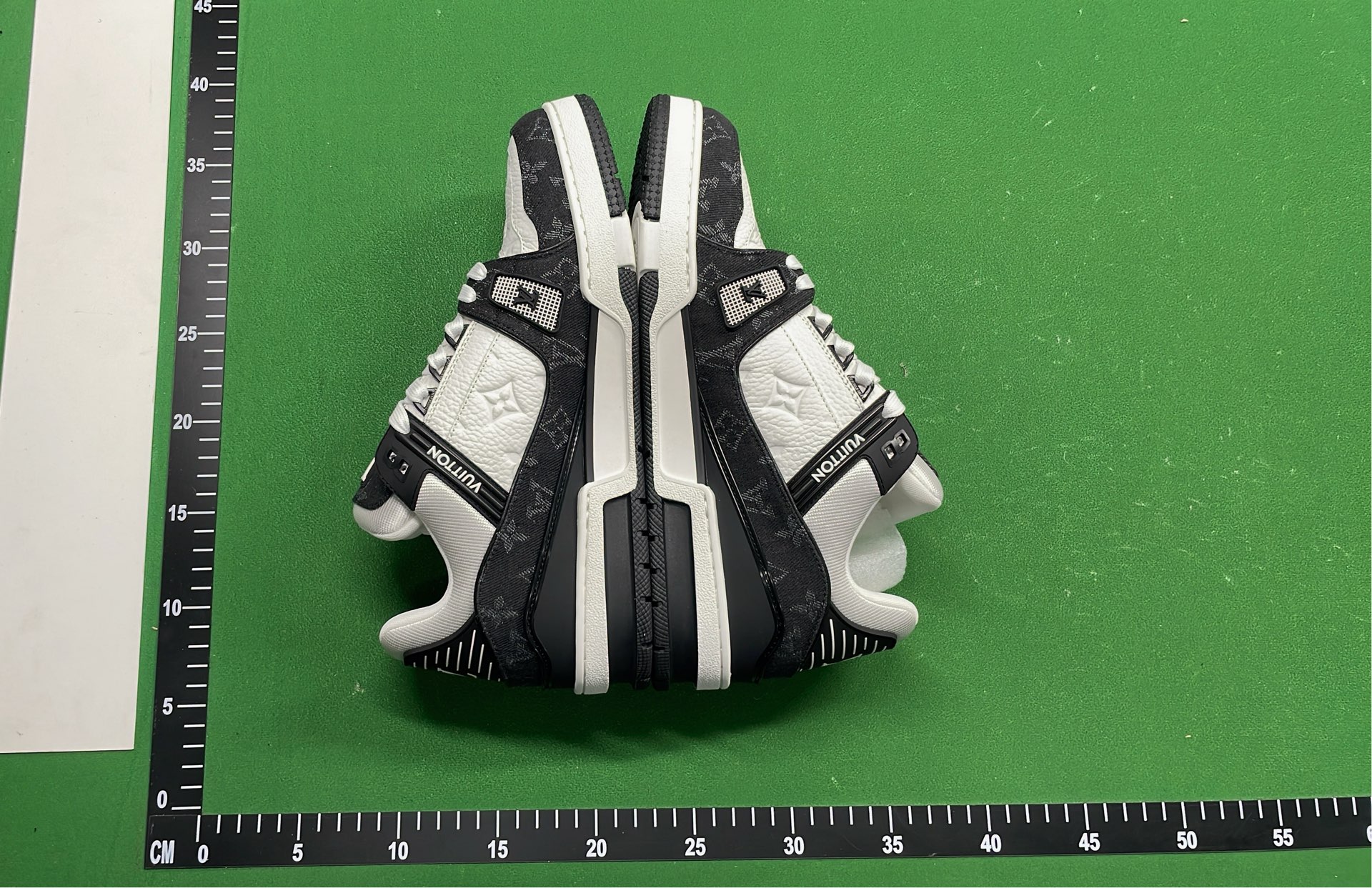 GZ Black White Abstract Sneakers - Men's Fashion Street Style Shoes