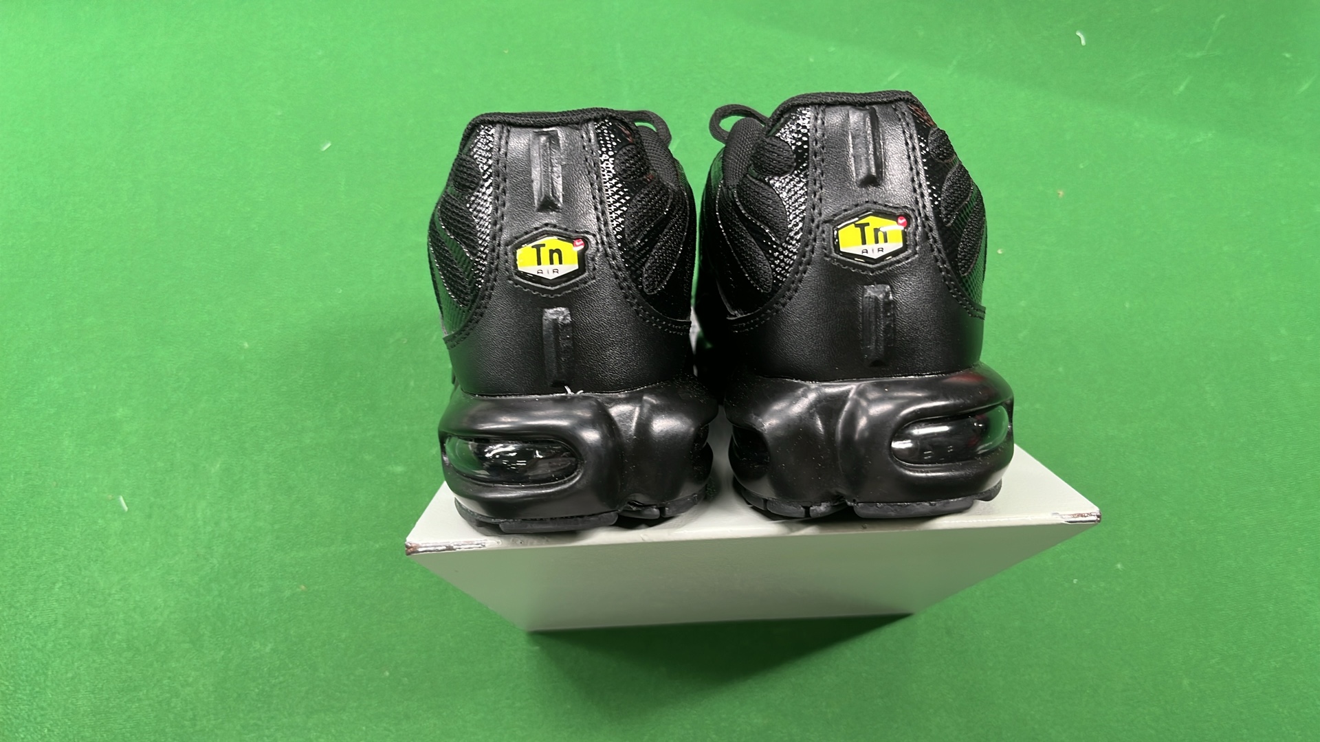 Nike Air Max Plus TN 95 Flame Pack Sneakers