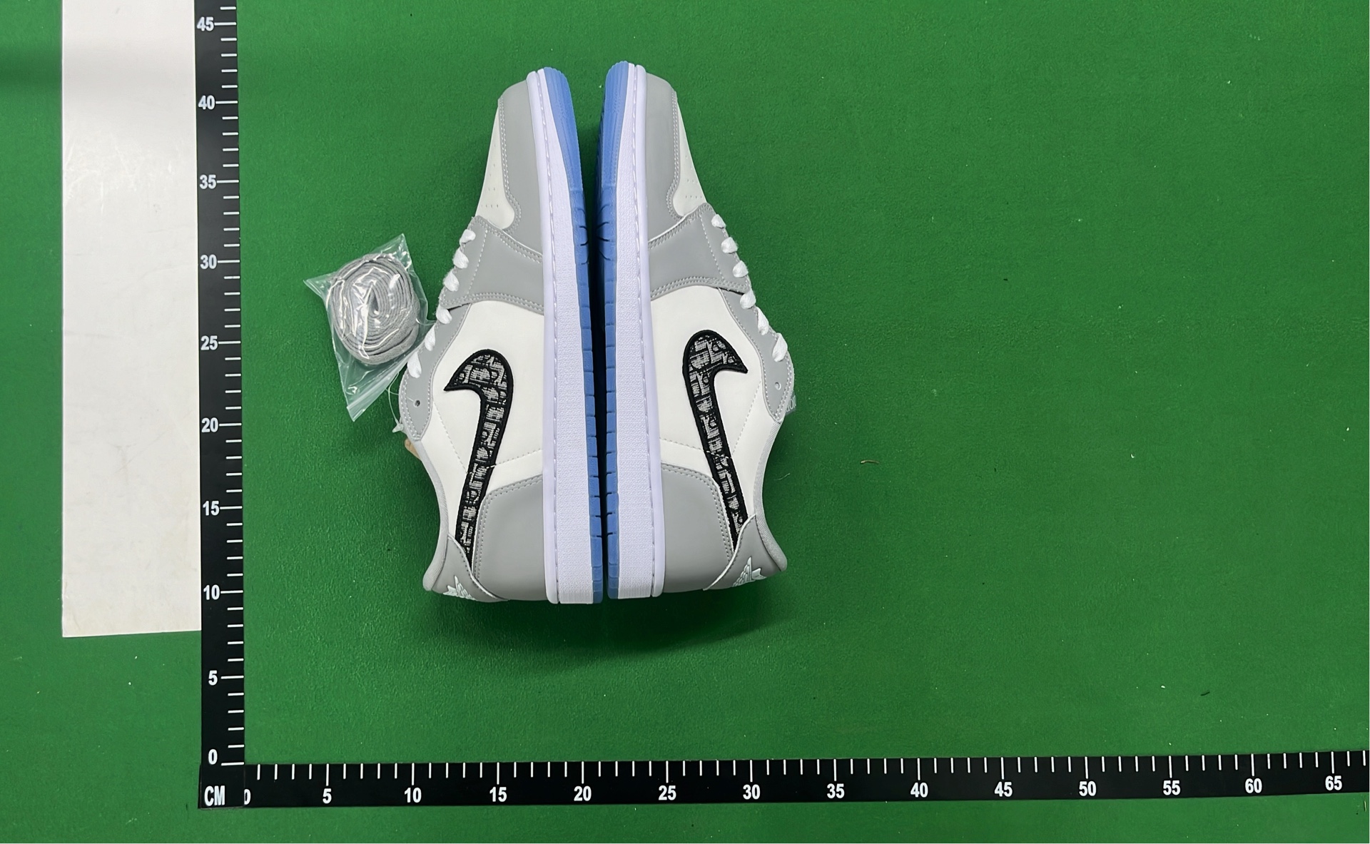 Air Jordan 1 Low Travis Scott Cactus Jack Black White Olive