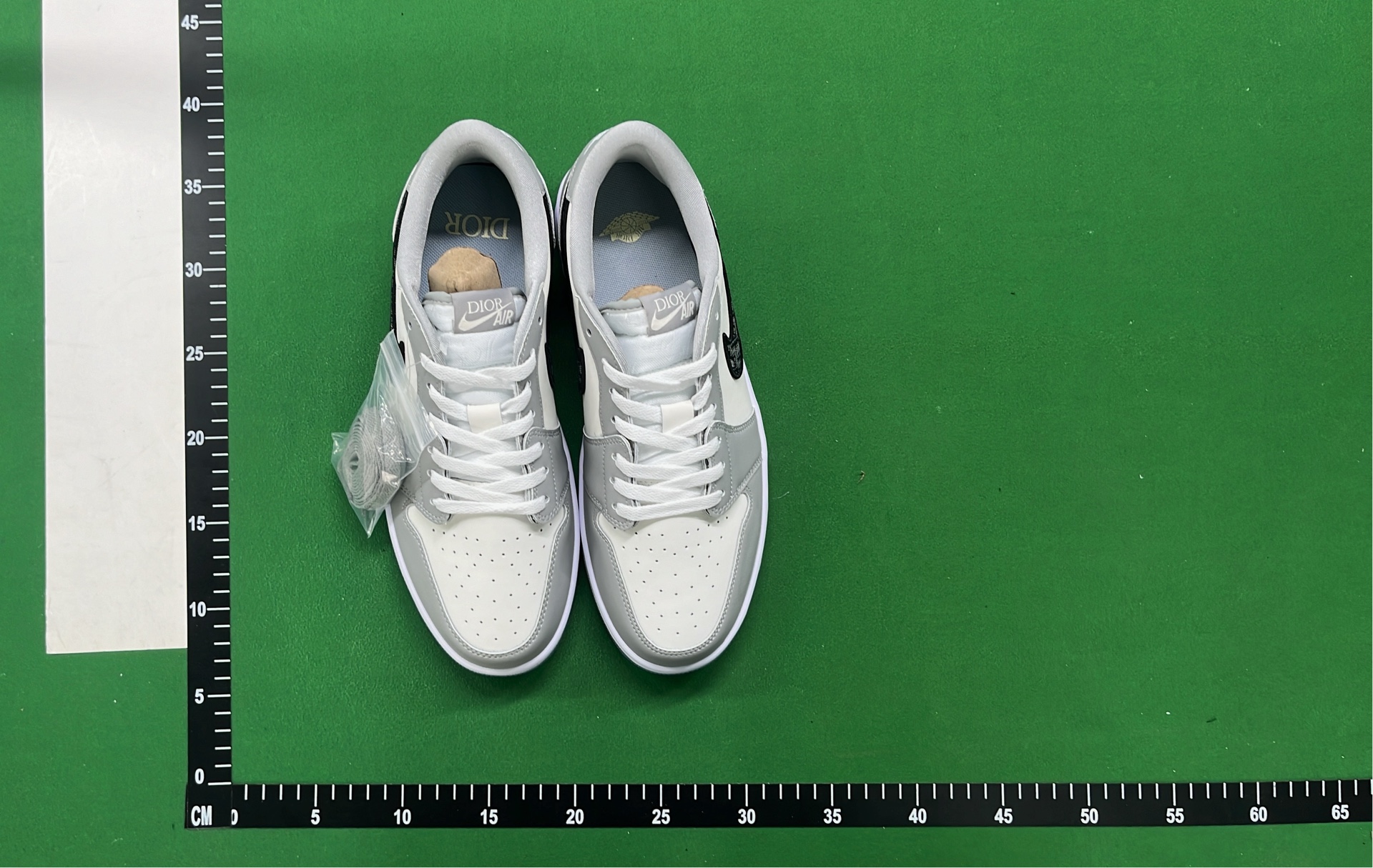 Air Jordan 1 Low Travis Scott Cactus Jack Black White Olive