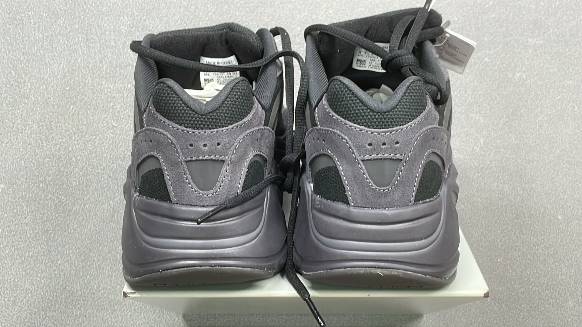 Yeezy 700 V3 Alabaster Sneakers