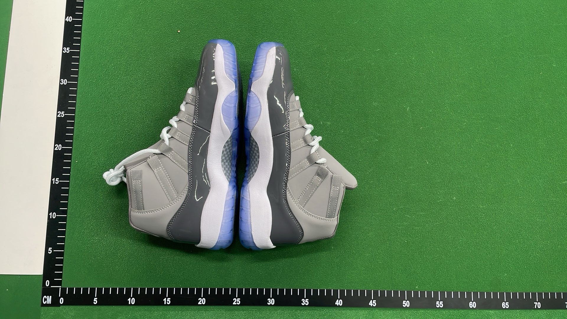Air Jordan 11 Retro White Black Concord Sneakers