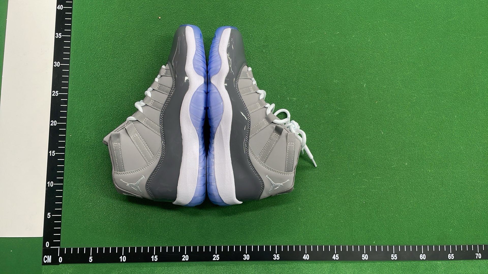 Air Jordan 11 Retro White Black Concord Sneakers