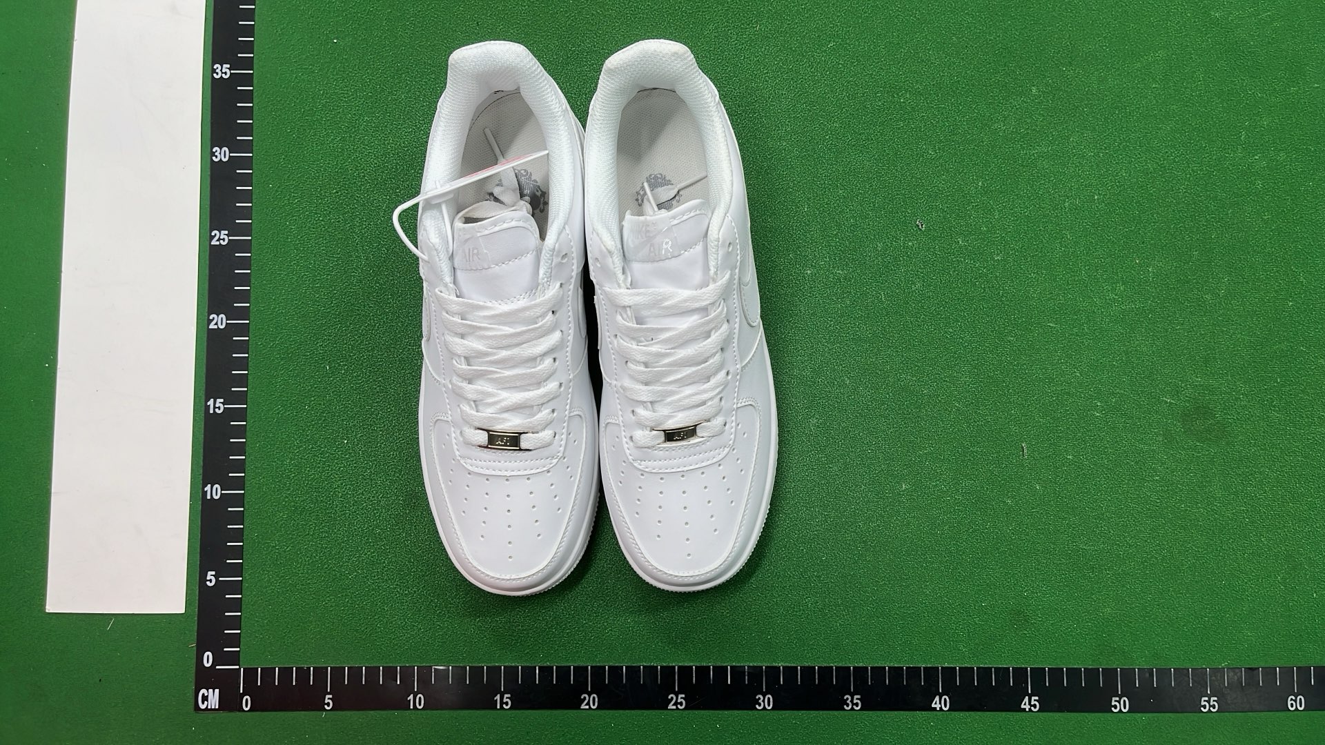 Nike Air Force 1 Low Supreme Collaboration Sneakers