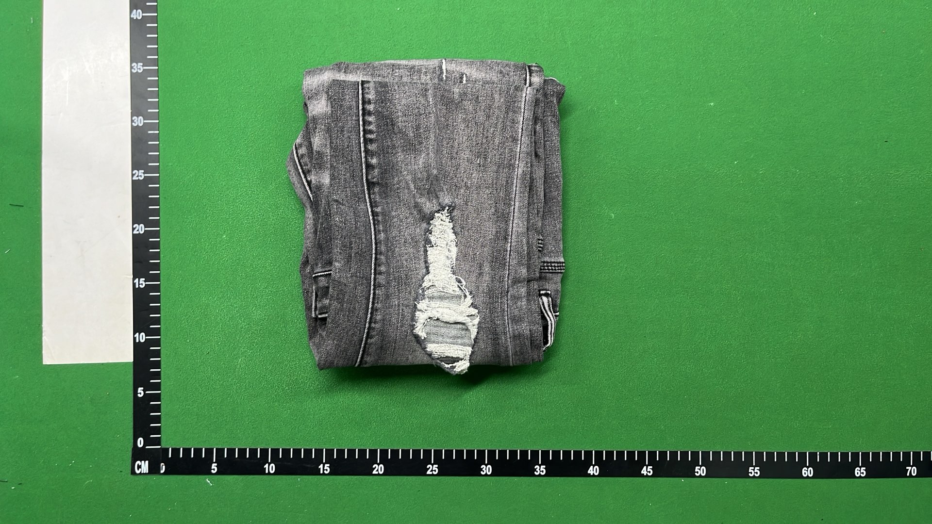 Ripped Distressed Denim Jeans for Men - Fashionable Slim Fit Blue Black