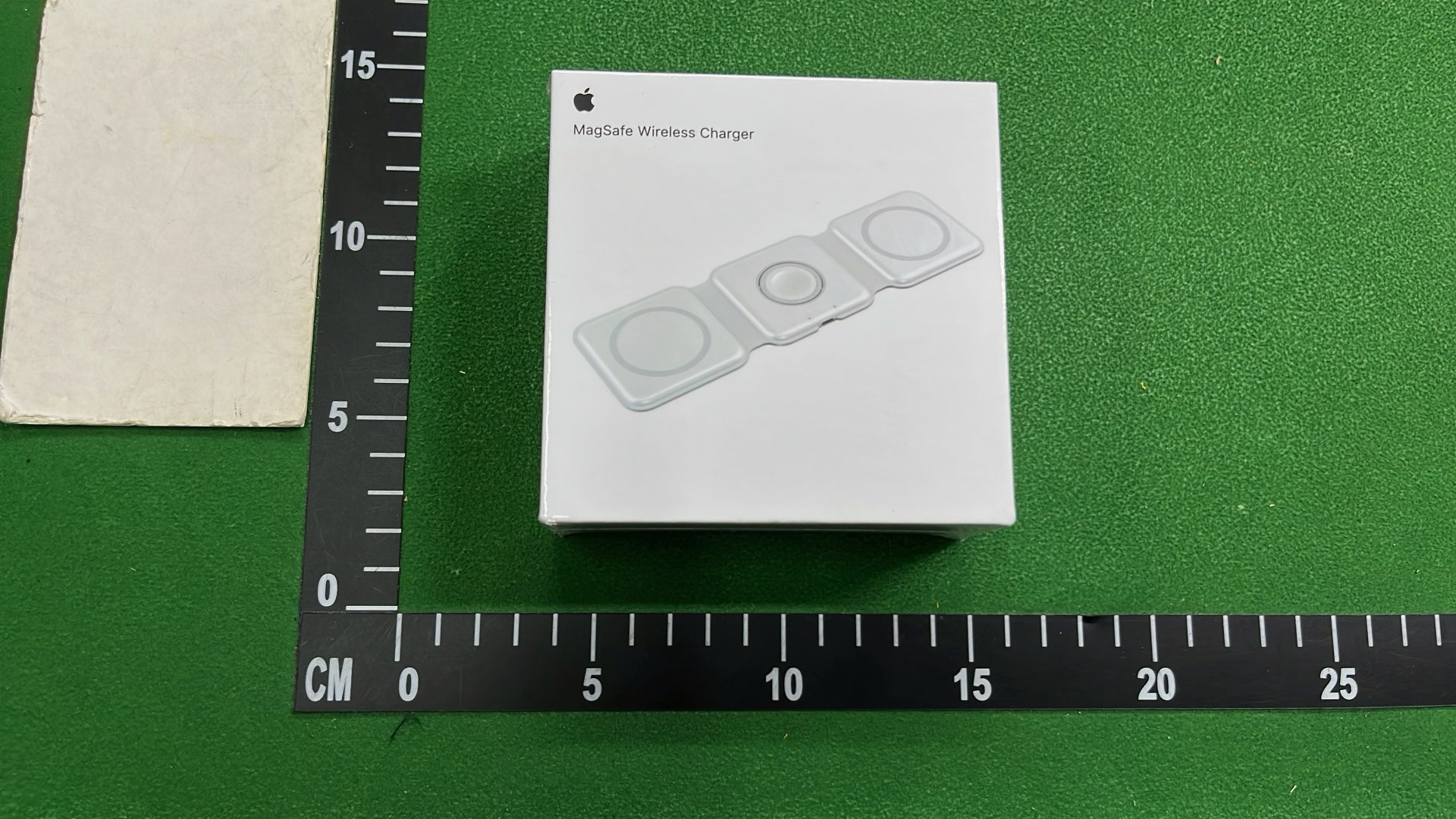 MagSafe Wireless Charger for iPhone and Apple Watch - Black & White