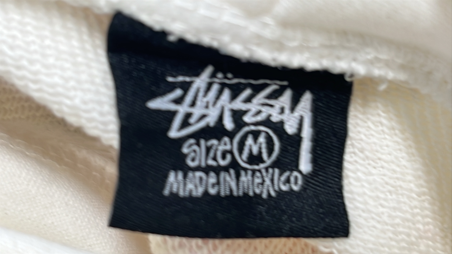 Stussy x Marvel联名款白色连帽衫