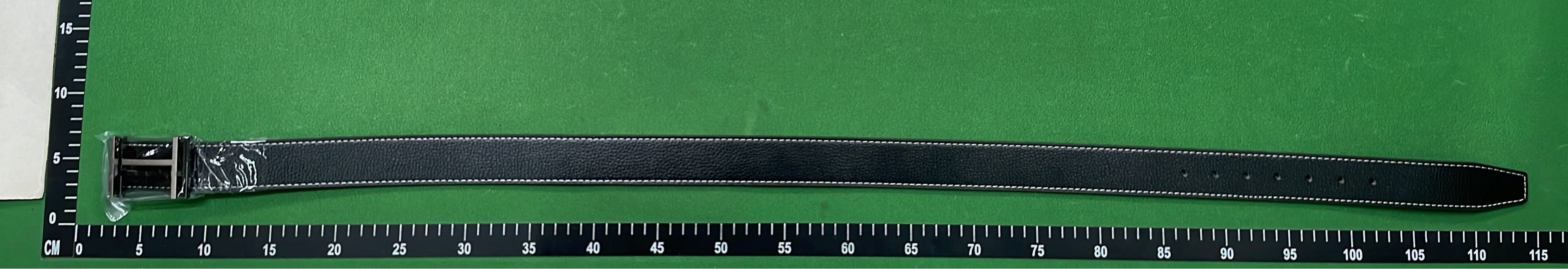 Herm&egrave;s Black Leather Belt with H Buckle