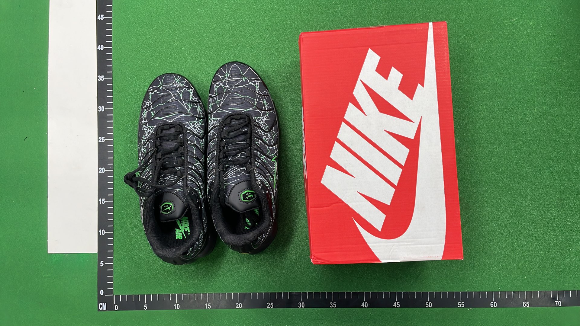Nike Air Max TN Sneakers - Men's & Women's Running Shoes