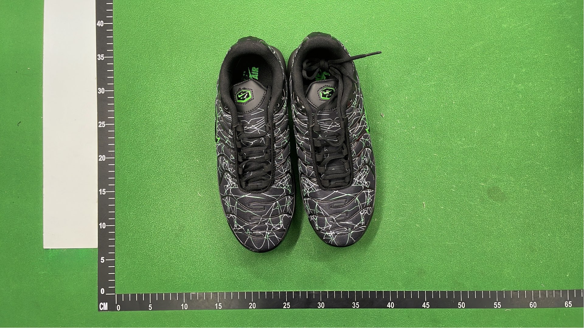 Nike Air Max TN Sneakers - Men's & Women's Running Shoes