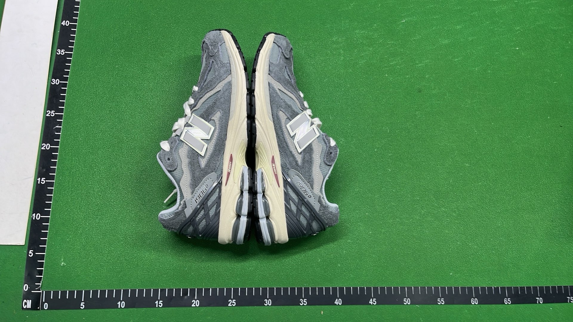 New Balance 2002R Running Shoes for Men and Women