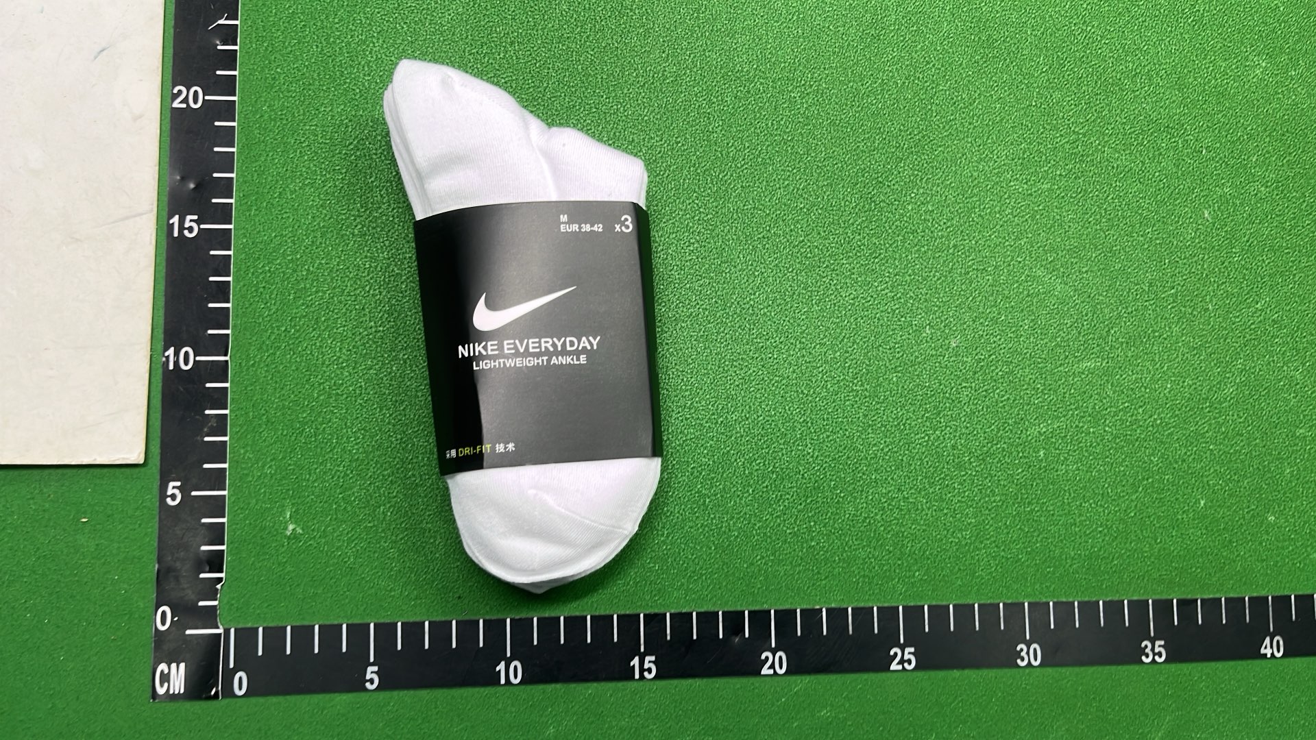 Nike Performance Crew Socks for Men and Women - Durable Athletic Socks