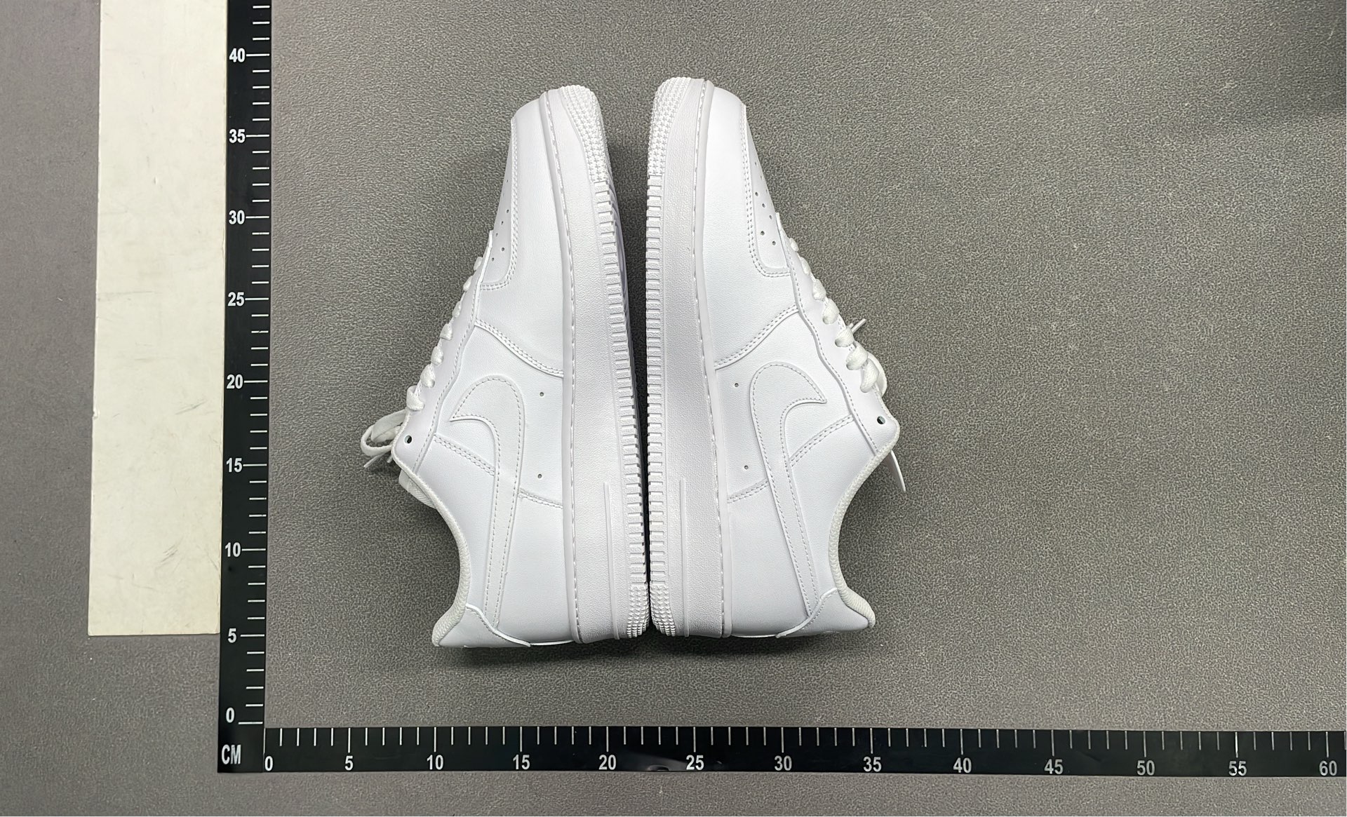 Supreme x Nike Air Force 1 Low Sneakers