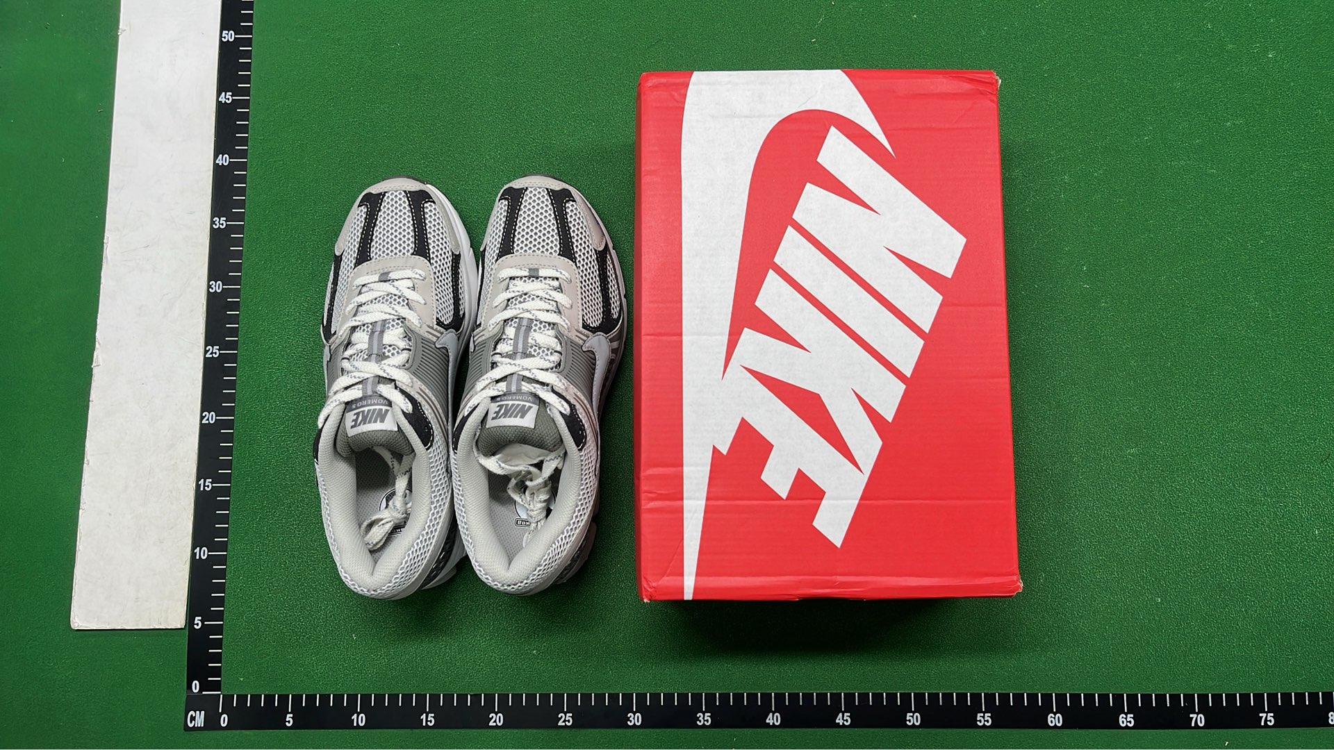Nike Shox R4 Running Shoes for Men and Women