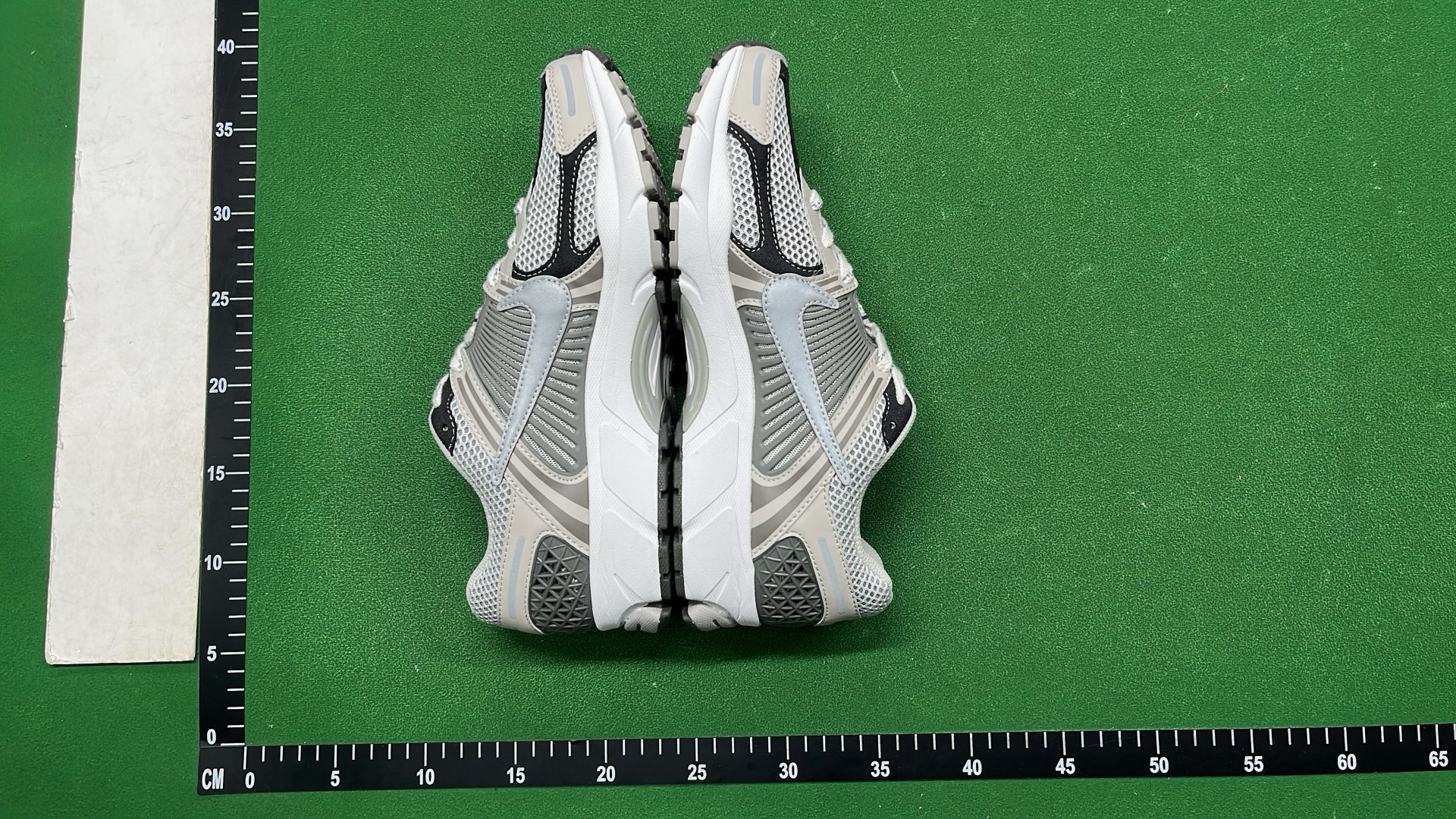 Nike Shox R4 Running Shoes for Men and Women