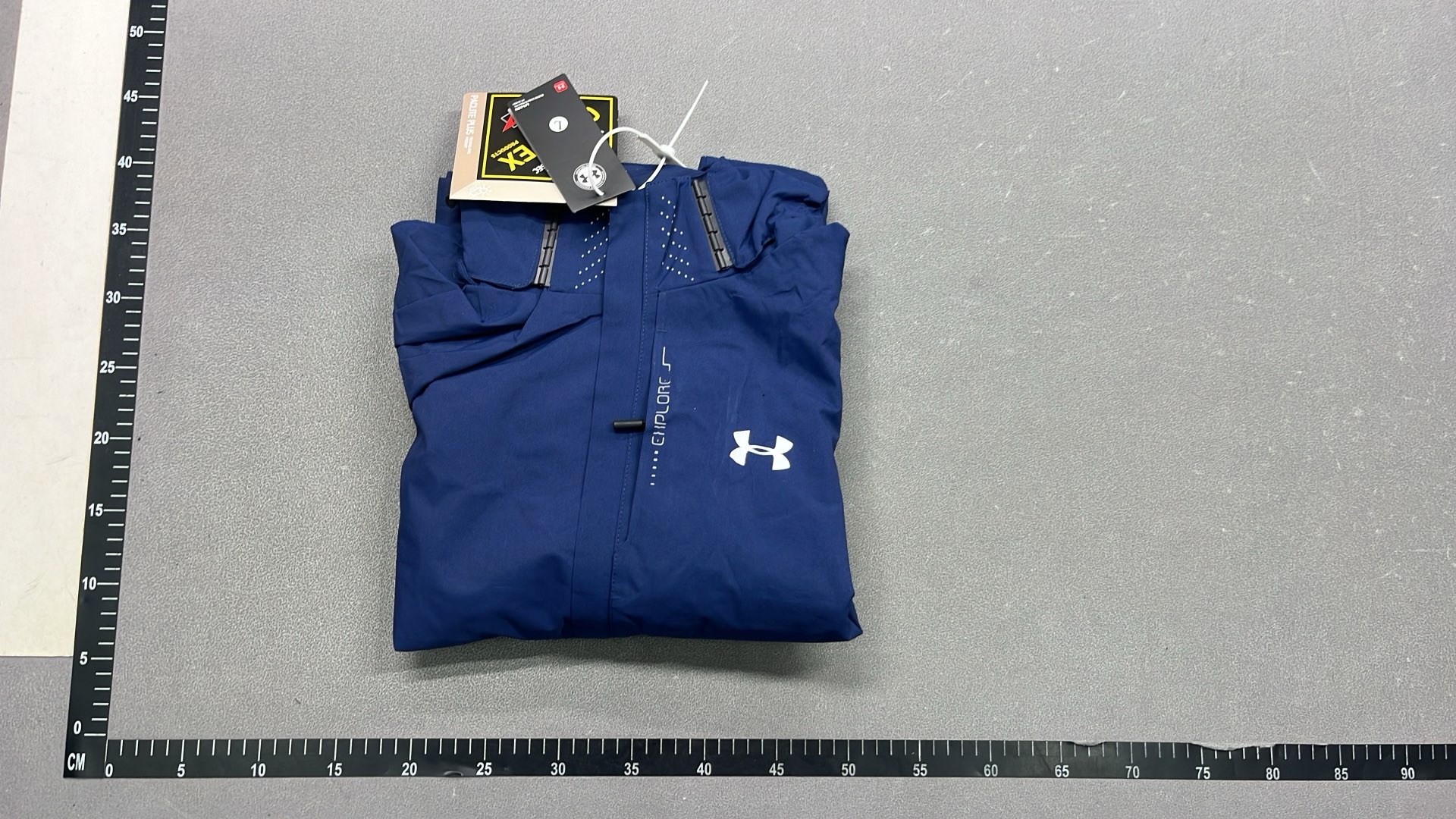 Under Armour Black Hooded Jacket for Men - Lightweight & Breathable