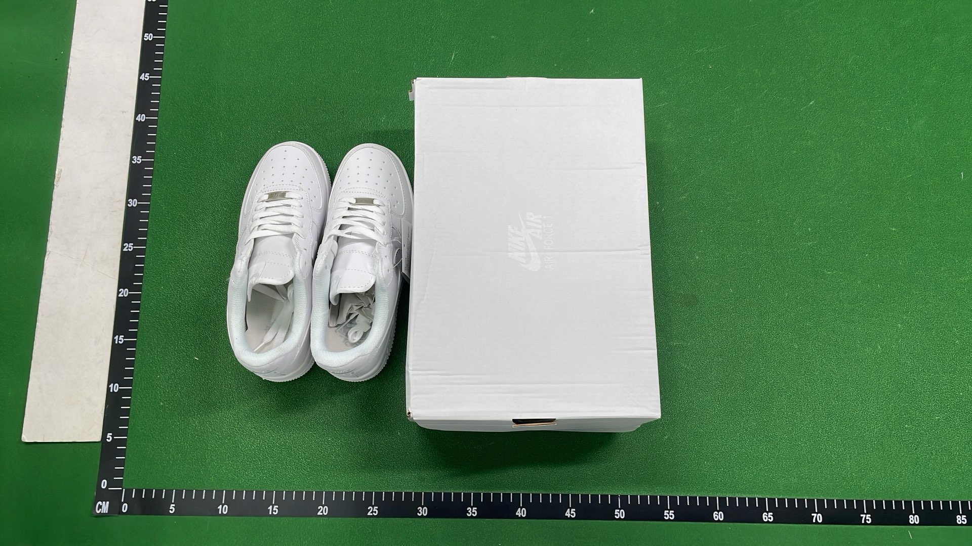 Nike Air Force 1 Low Supreme Collaboration Sneakers