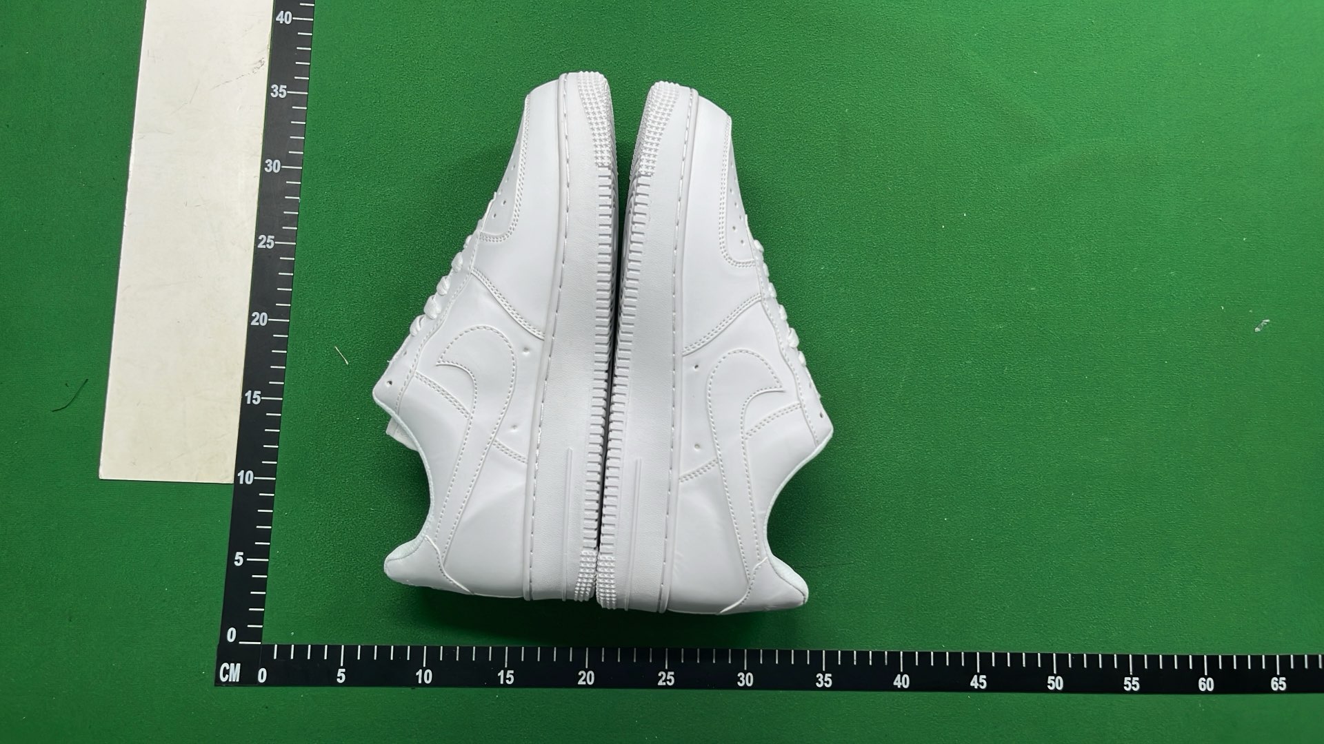 Nike Air Force 1 Low Supreme Collaboration Sneakers
