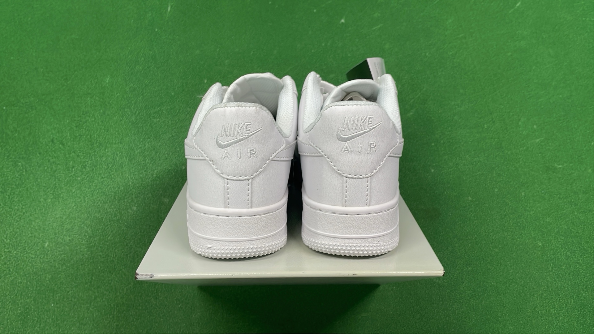 Nike Air Force 1 Low Supreme Collaboration Sneakers