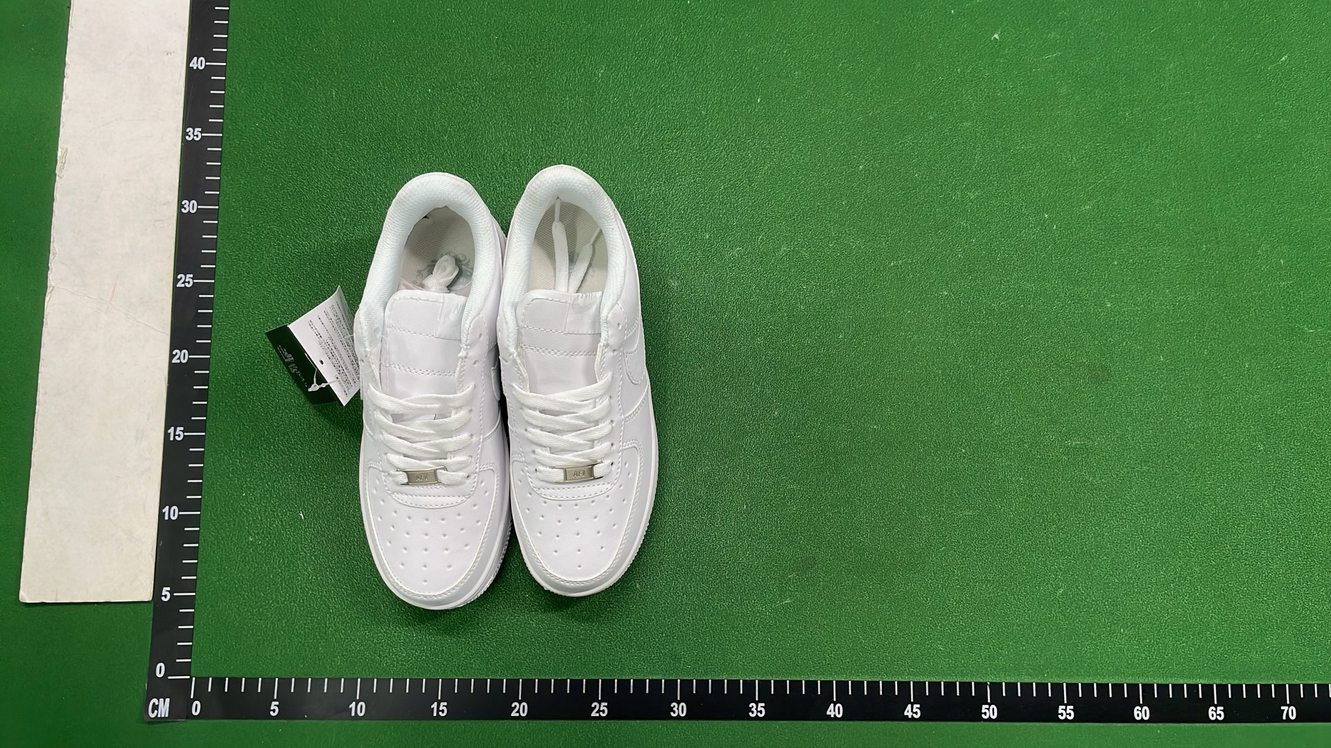 Nike Air Force 1 Low Supreme Collaboration Sneakers