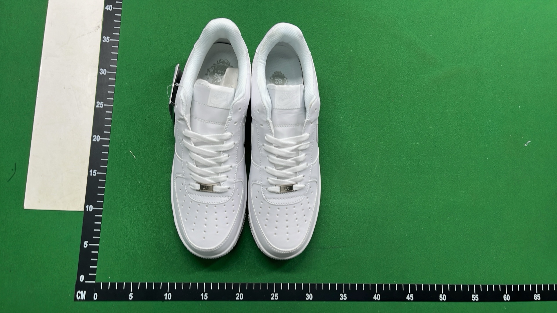 Nike Air Force 1 Low Supreme Collaboration Sneakers