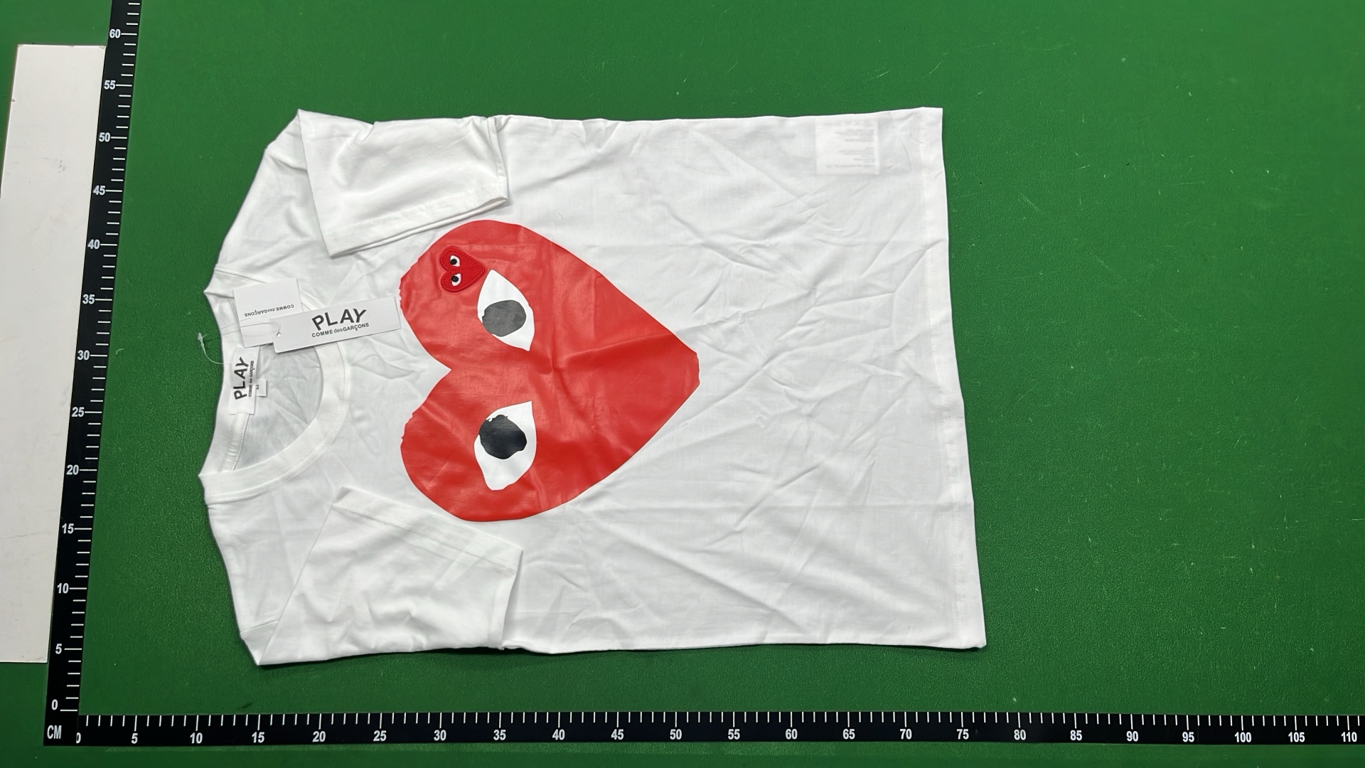 PLAY Comme des Gar&ccedil;ons Heart Eyes T-Shirt
