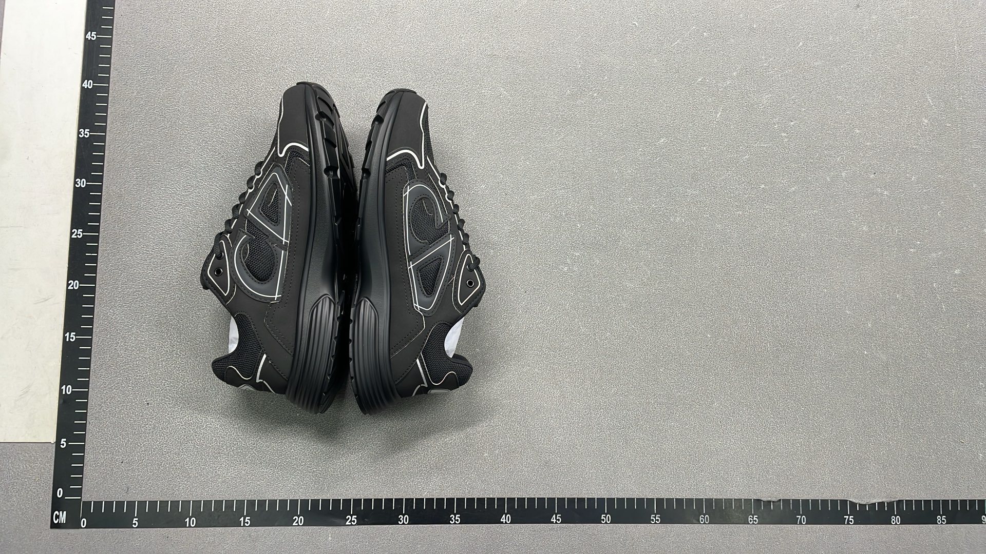 1:1 Batch DIOR B30 Shoes  in the Best OopBuy Spreadsheet QC photos