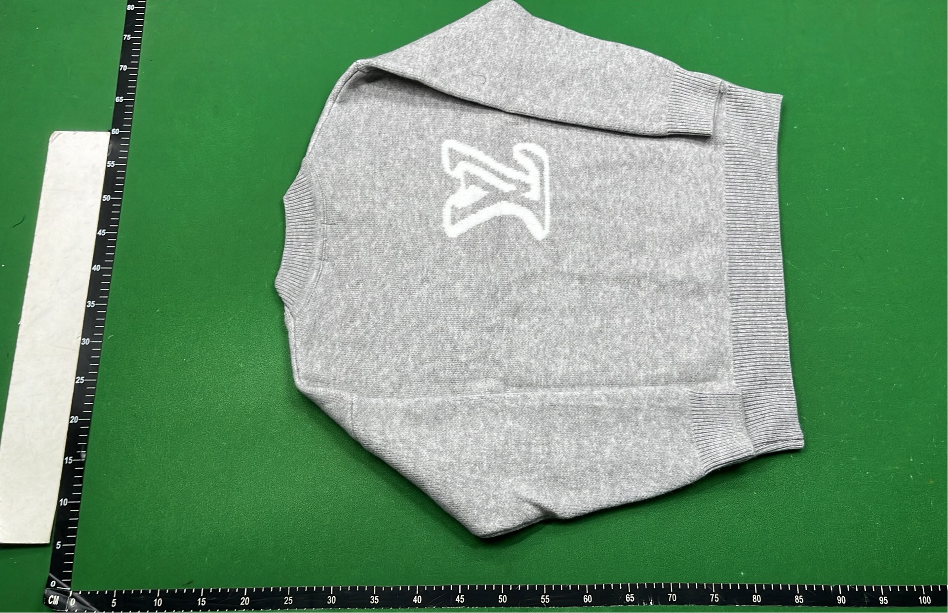 1:1 Batch LOUIS VUITTONsweater1  in the Best OopBuy Spreadsheet QC photos