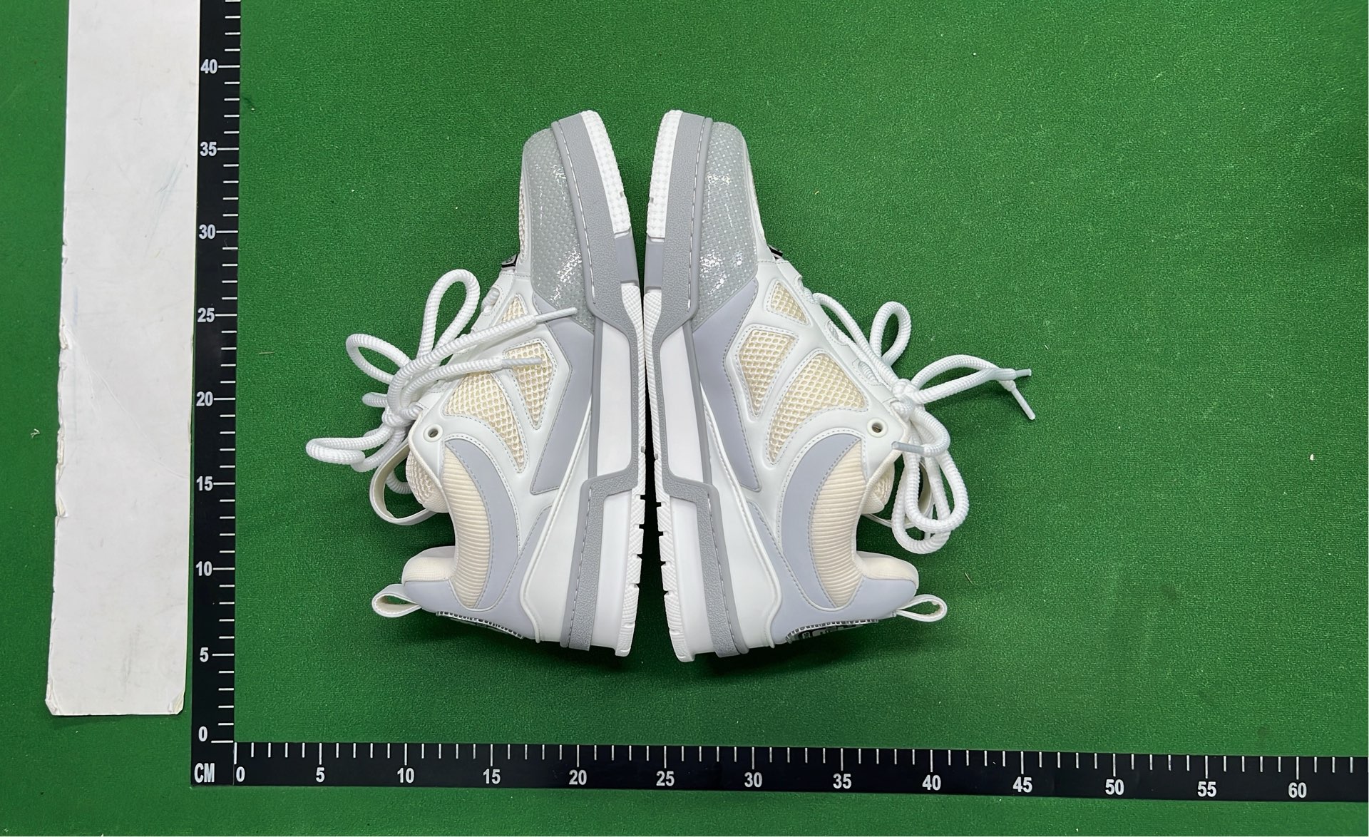 1:1 Batch LOUIS VUITTON shoes-1  in the Best OopBuy Spreadsheet QC photos