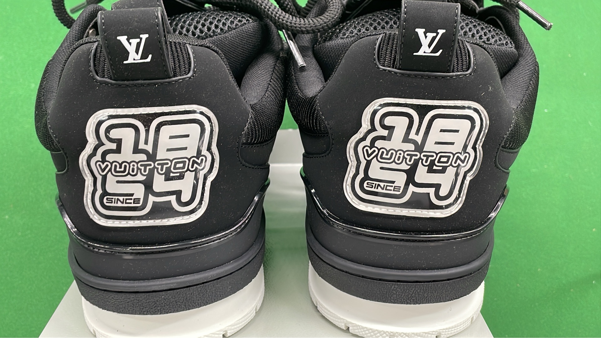 1:1 Batch LOUIS VUITTON shoes-1  in the Best OopBuy Spreadsheet QC photos