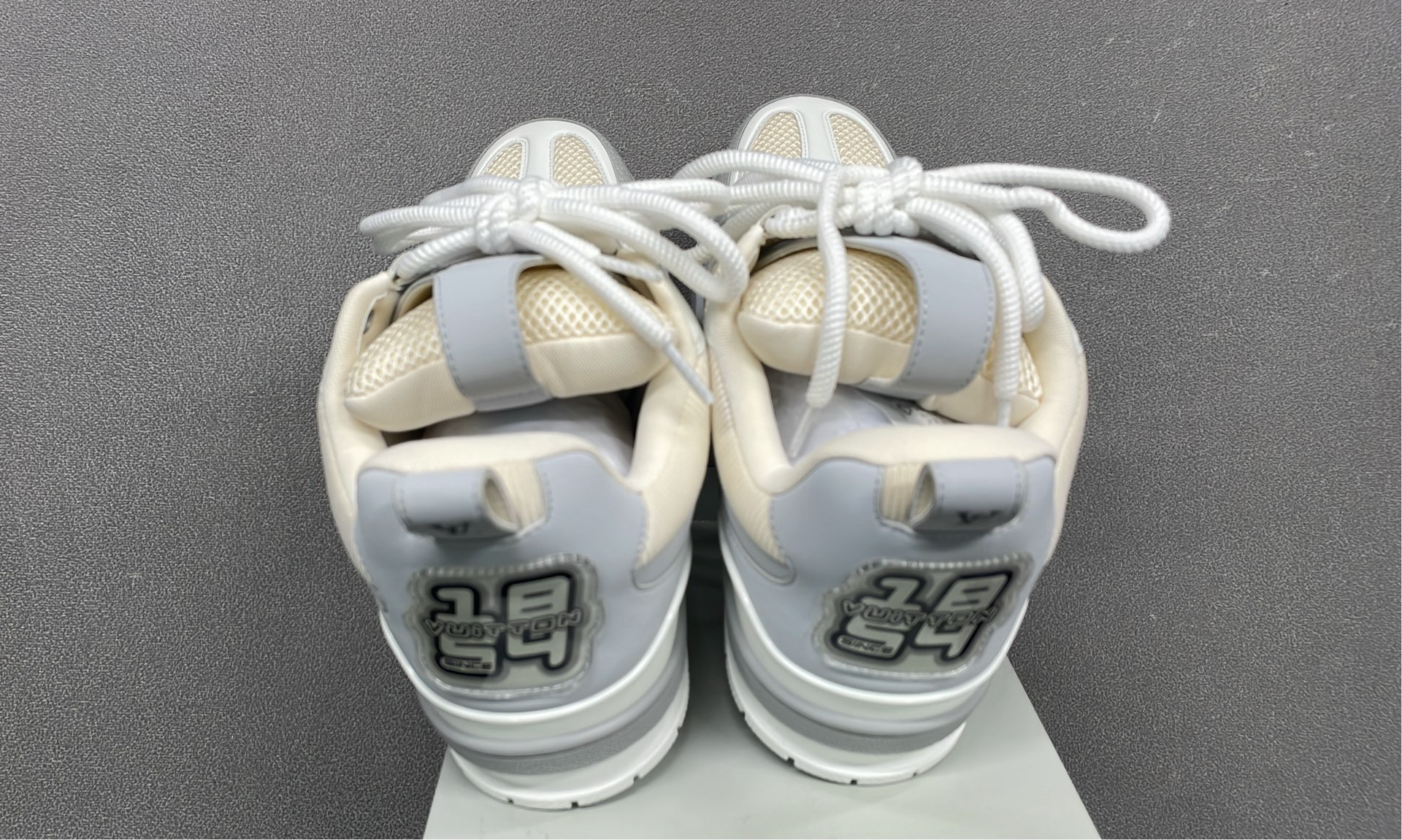 1:1 Batch LOUIS VUITTON shoes-1  in the Best OopBuy Spreadsheet QC photos