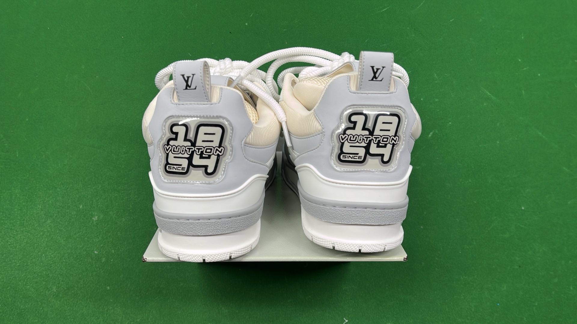 1:1 Batch LOUIS VUITTON shoes-1  in the Best OopBuy Spreadsheet QC photos