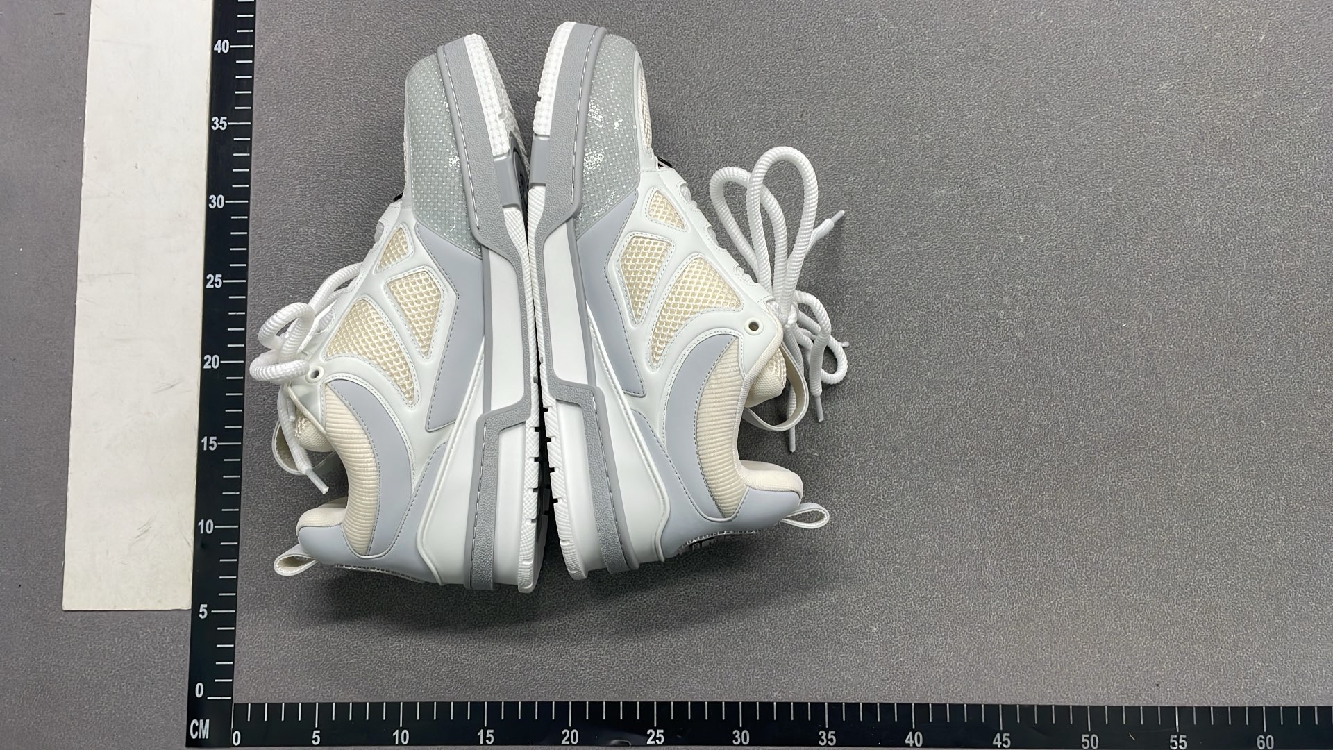 1:1 Batch LOUIS VUITTON shoes-1  in the Best OopBuy Spreadsheet QC photos