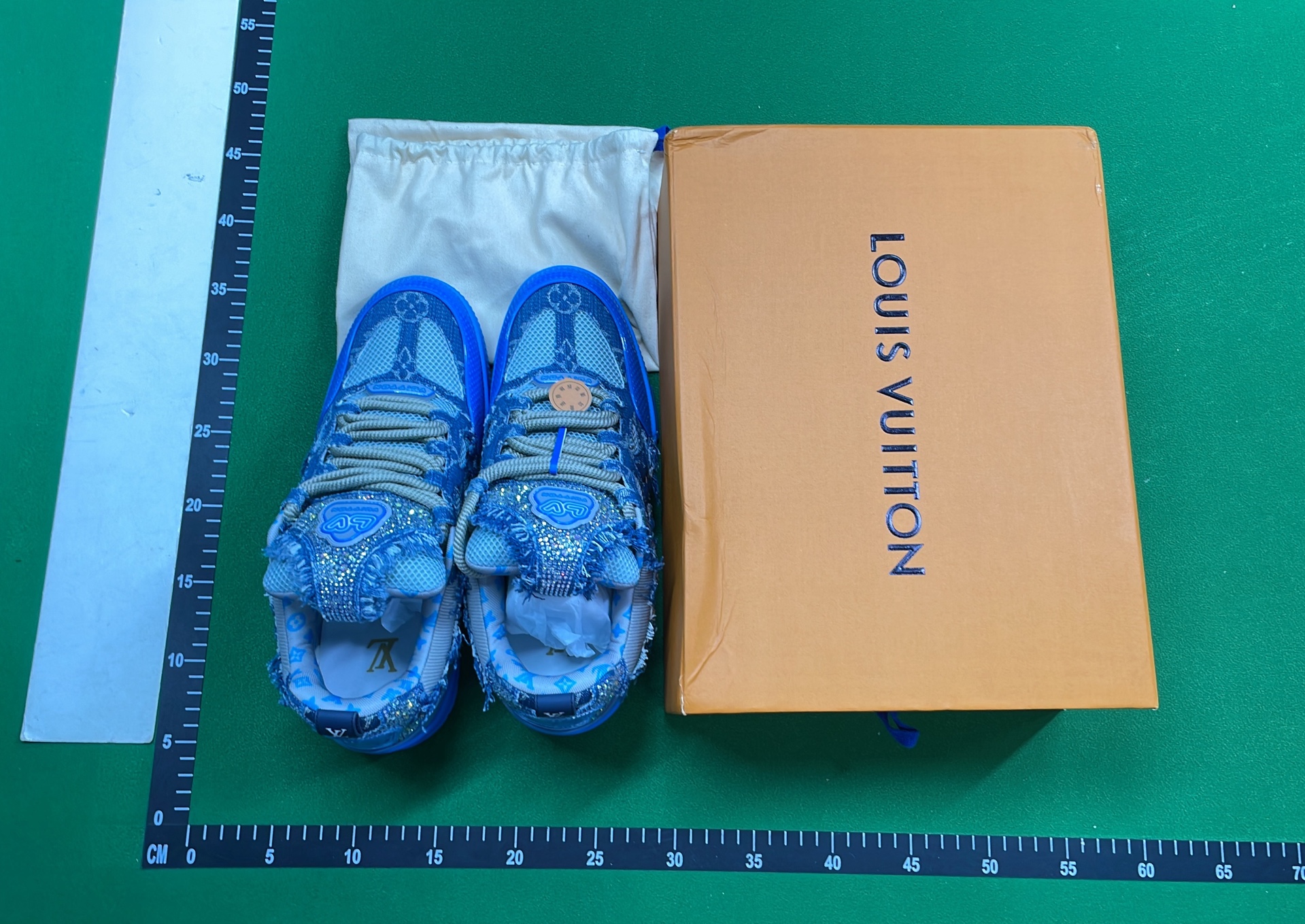 1:1 Batch LOUIS VUITTON shoes-1  in the Best OopBuy Spreadsheet QC photos