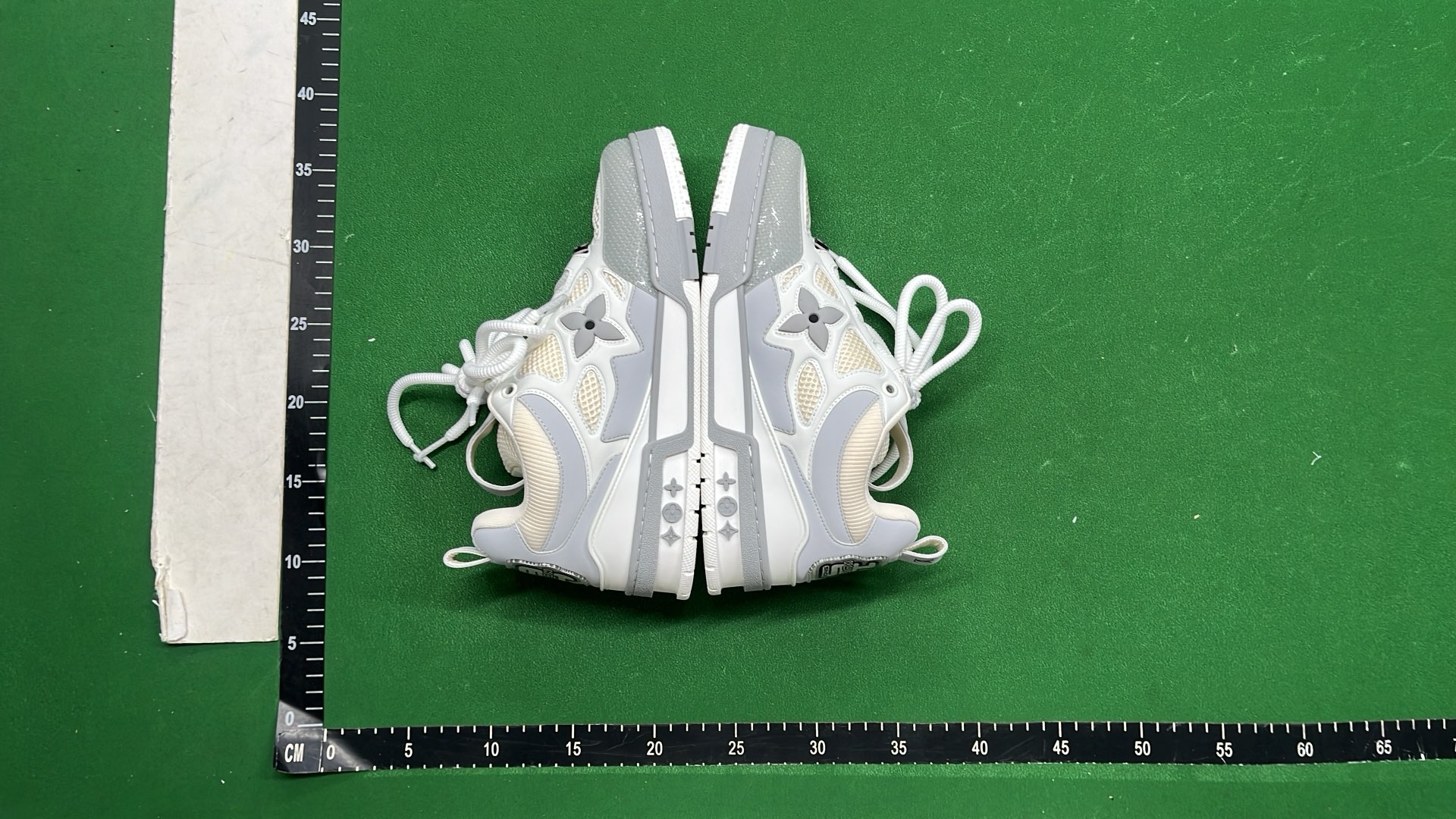 1:1 Batch LOUIS VUITTON shoes-1  in the Best OopBuy Spreadsheet QC photos