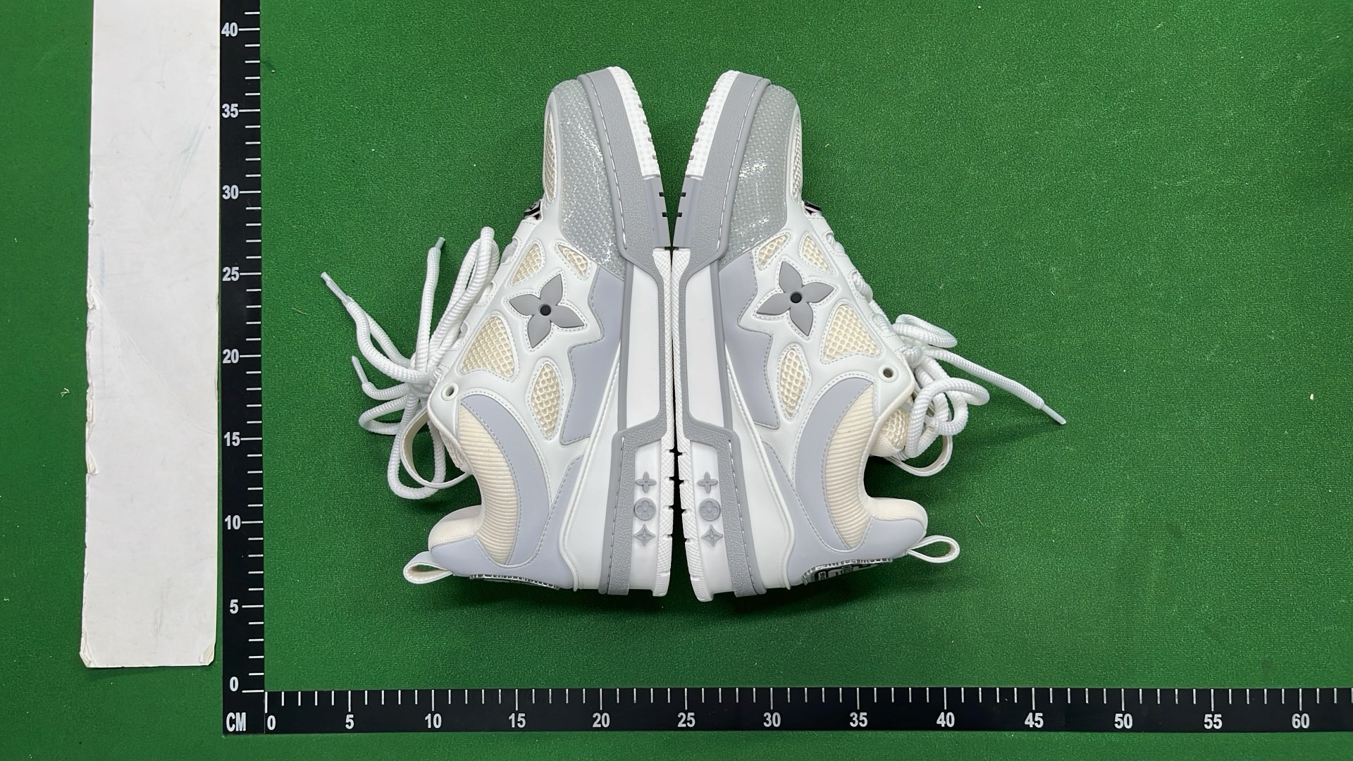 1:1 Batch LOUIS VUITTON shoes-1  in the Best OopBuy Spreadsheet QC photos