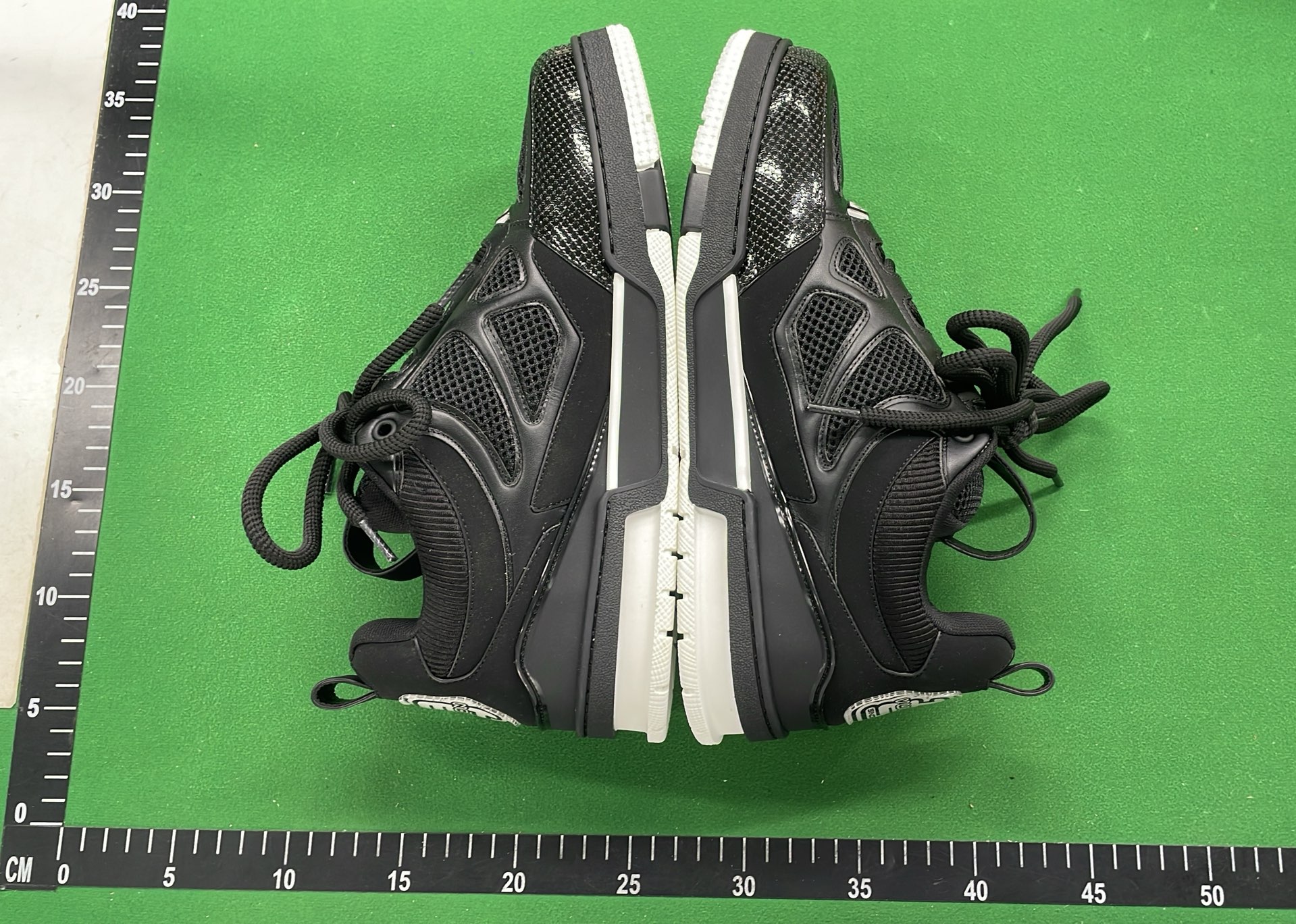 1:1 Batch LOUIS VUITTON shoes-1  in the Best OopBuy Spreadsheet QC photos