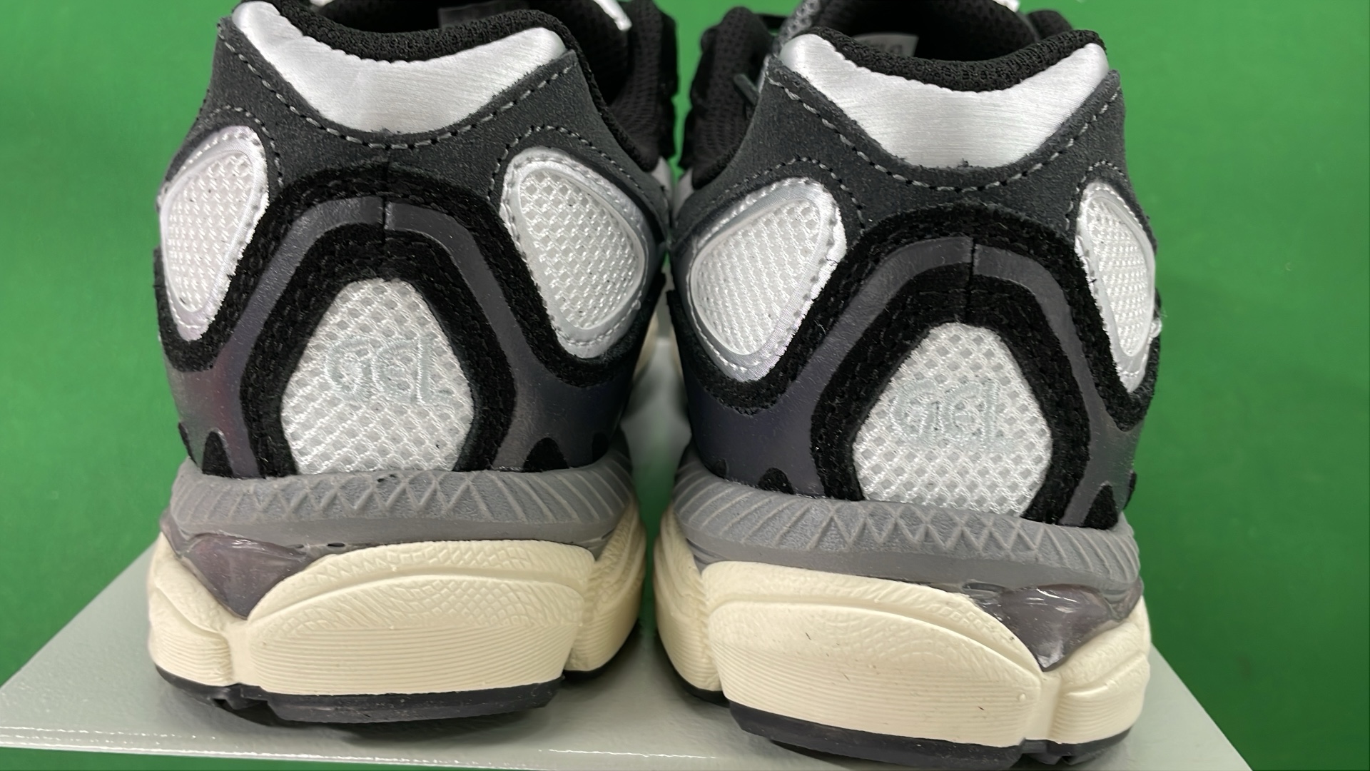 1:1 Batch Asics GEL-NYCshoes  in the Best OopBuy Spreadsheet QC photos