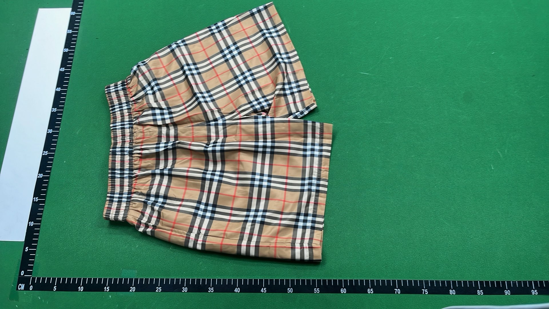 1:1 Batch Burberry shorts  in the Best OopBuy Spreadsheet QC photos