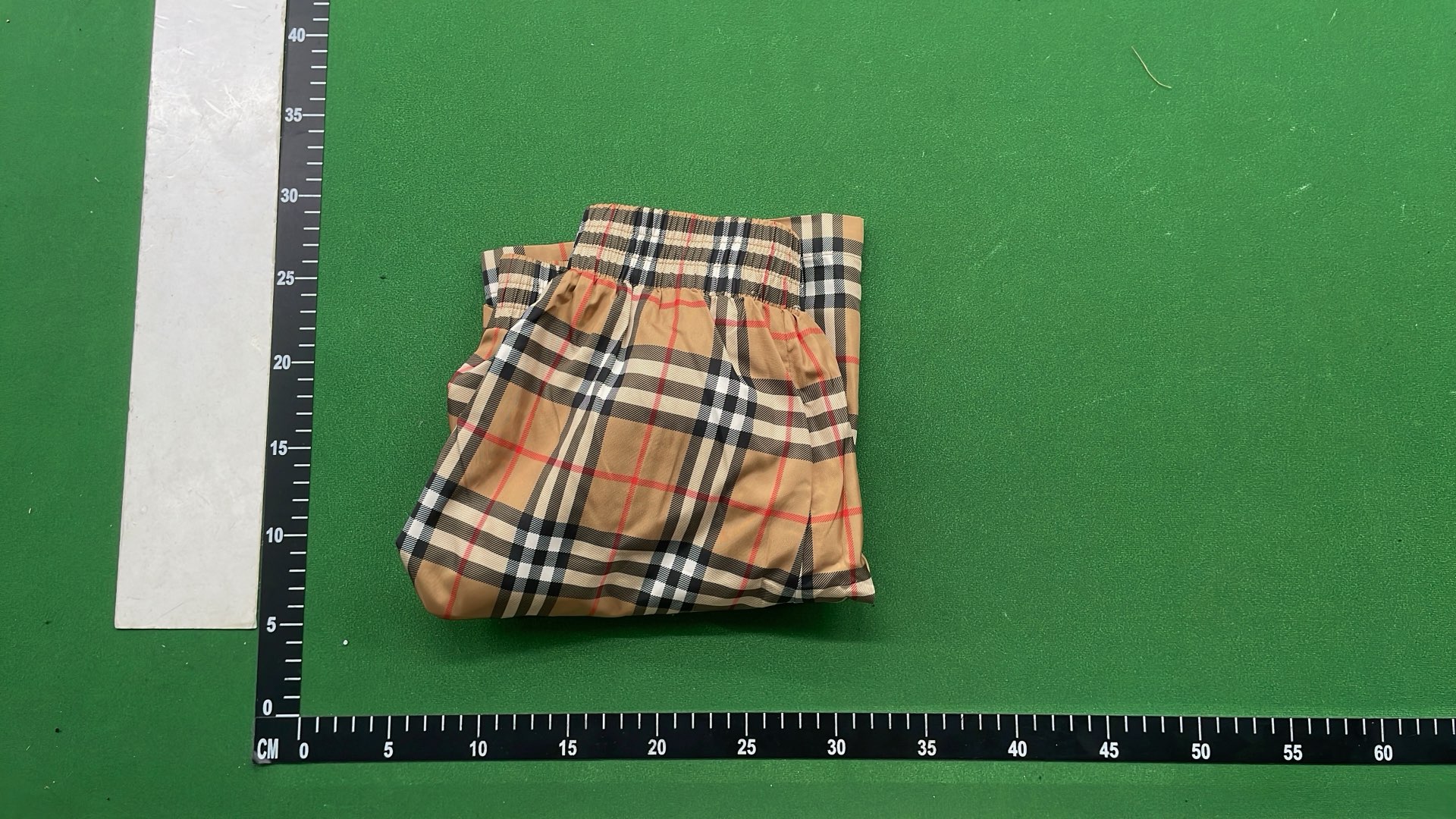 1:1 Batch Burberry shorts  in the Best OopBuy Spreadsheet QC photos