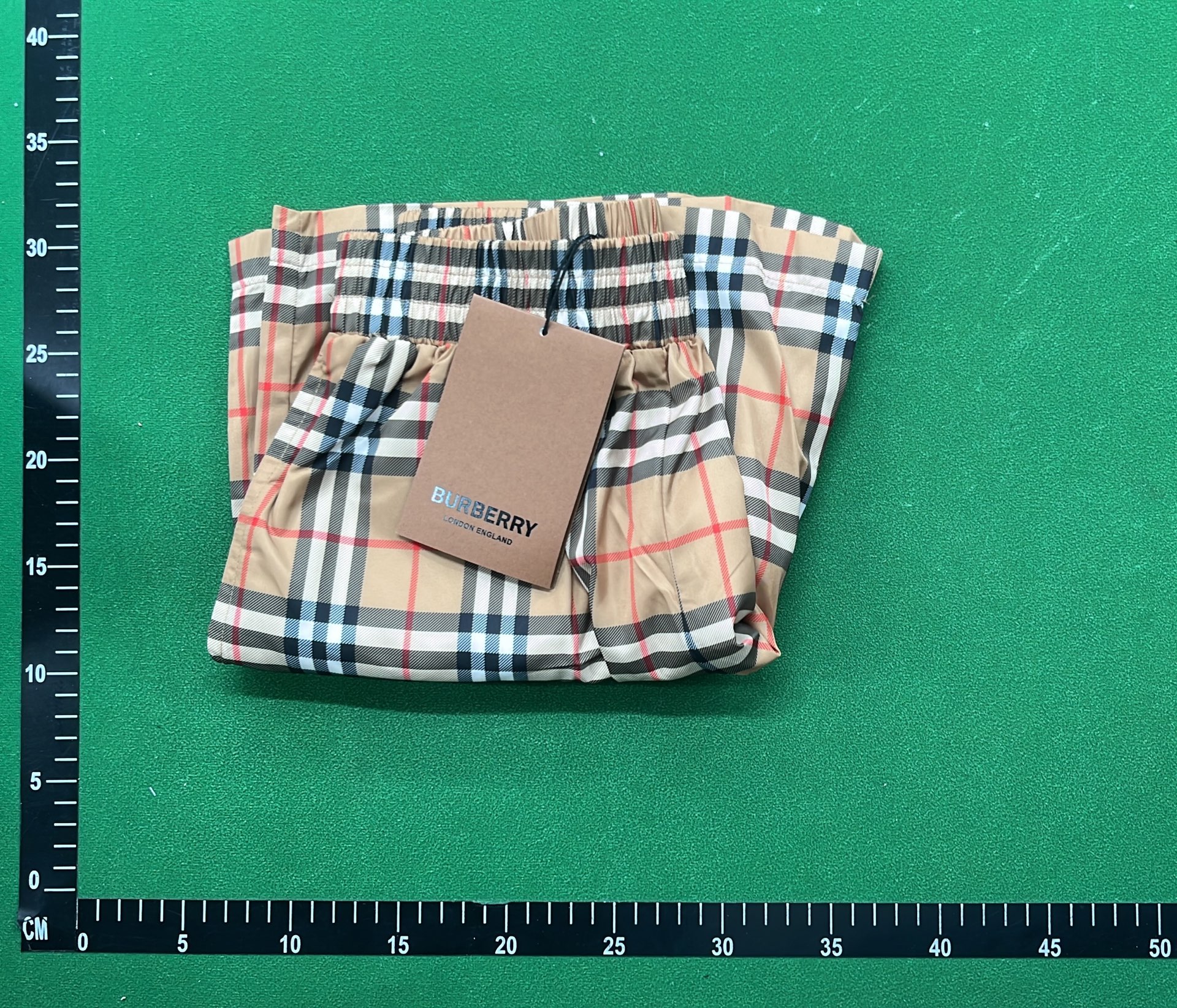 1:1 Batch Burberry shorts  in the Best OopBuy Spreadsheet QC photos
