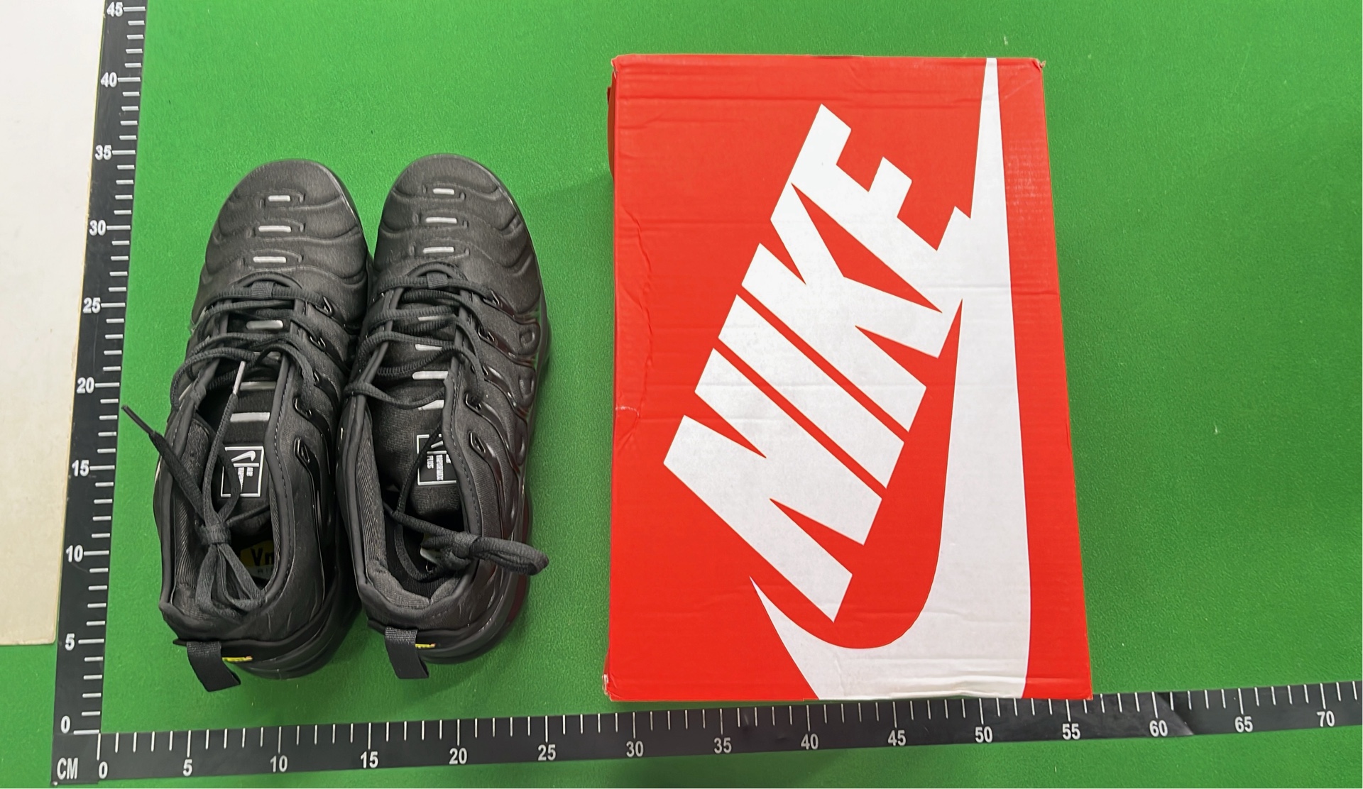 Nike Air VaporMax Plus Sneakers - White Black Red