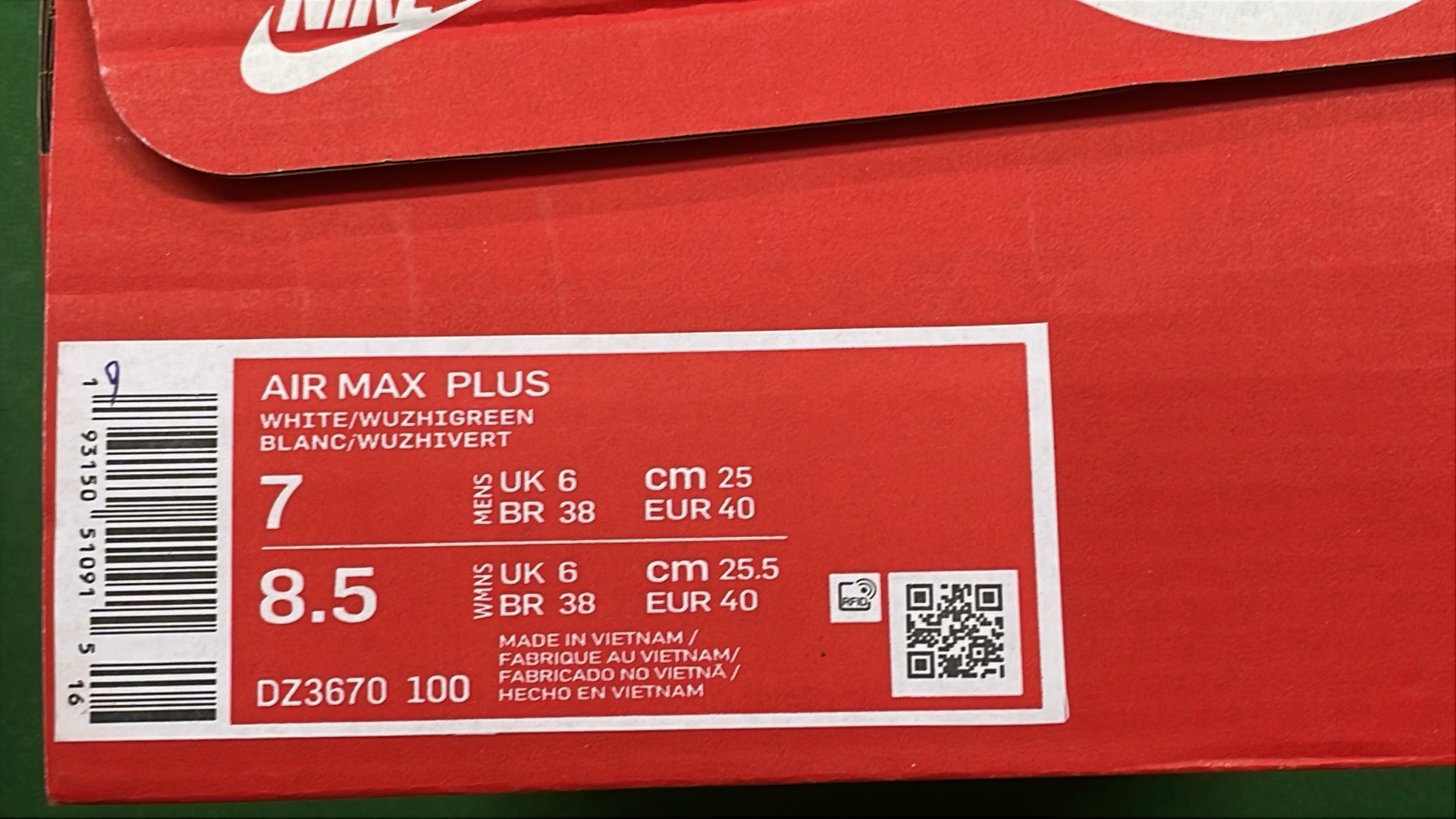 Nike Air Max Plus TN Sneakers for Men and Women