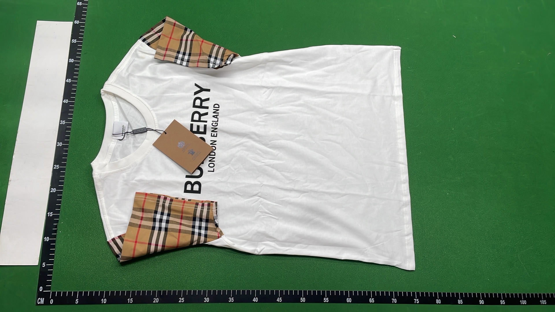 BURBERRY London England White T-Shirt with Check Sleeves